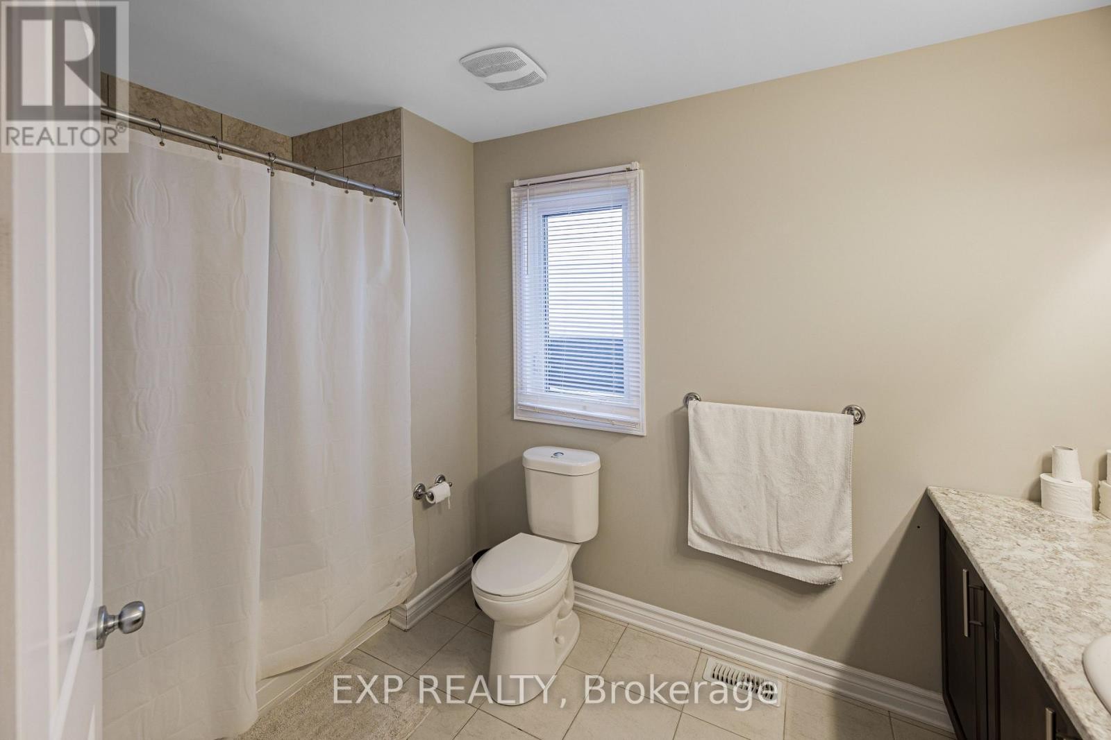 












84 RUSSET TERRACE

,
Ottawa,




Ontario
K2J6E8

