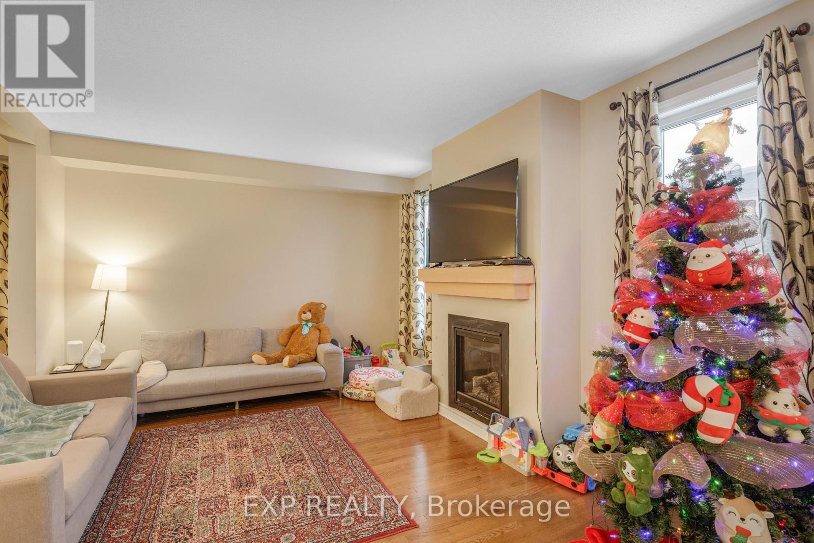 












84 RUSSET TERRACE

,
Ottawa,




Ontario
K2J6E8

