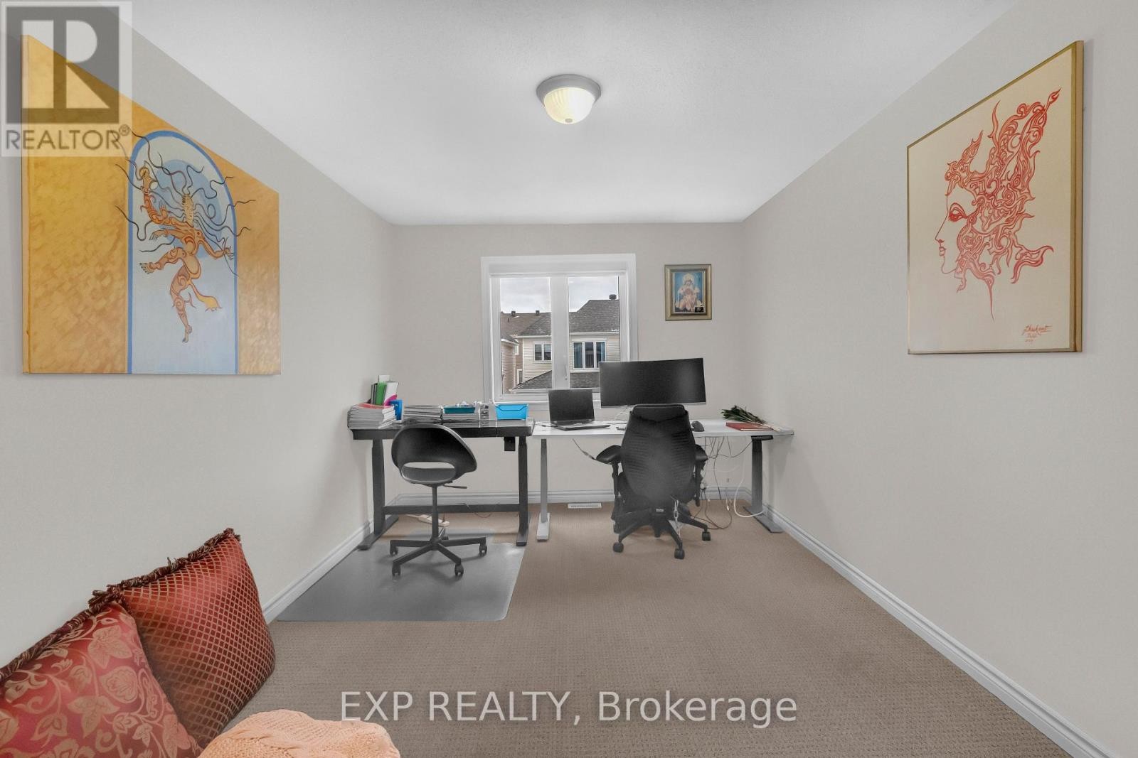 












208 DOUGLAS FIR STREET N

,
Ottawa,




Ontario
K2J6P9

