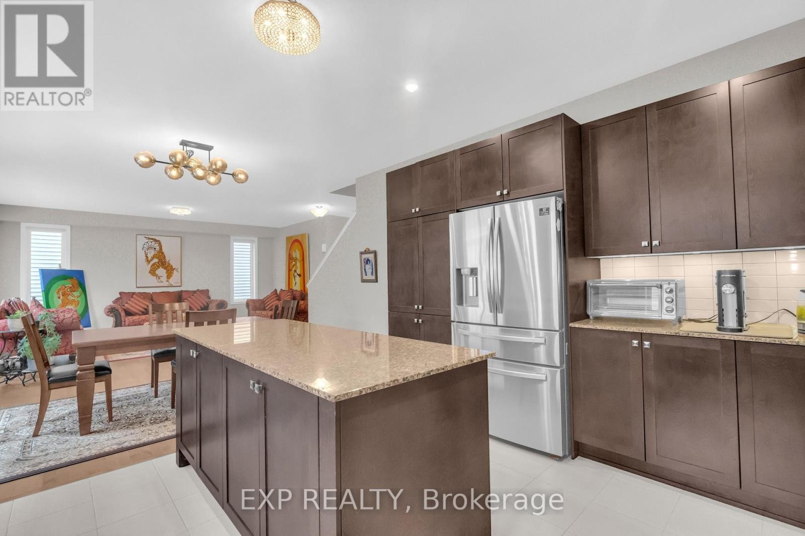 












208 DOUGLAS FIR STREET N

,
Ottawa,




Ontario
K2J6P9

