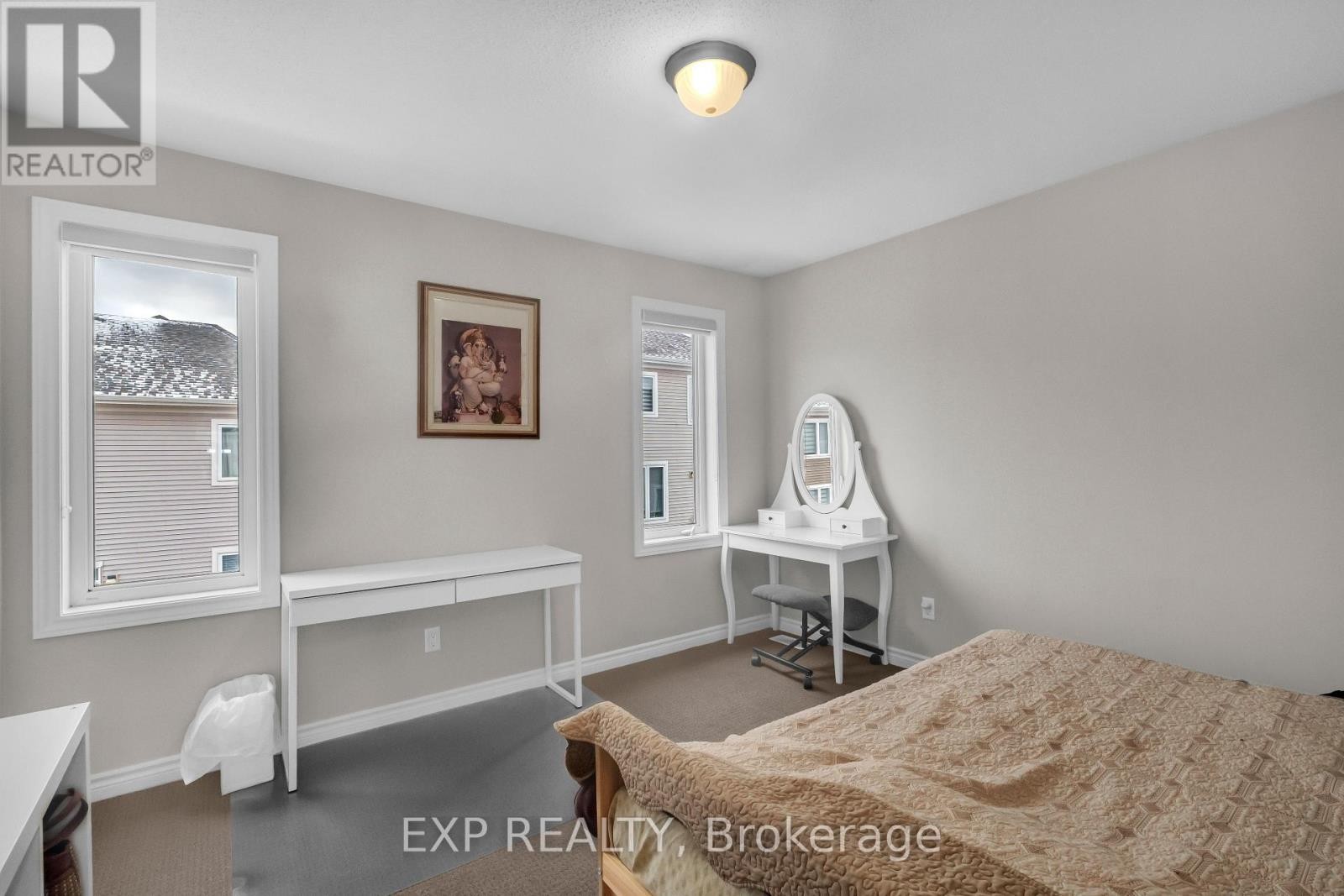 












208 DOUGLAS FIR STREET N

,
Ottawa,




Ontario
K2J6P9

