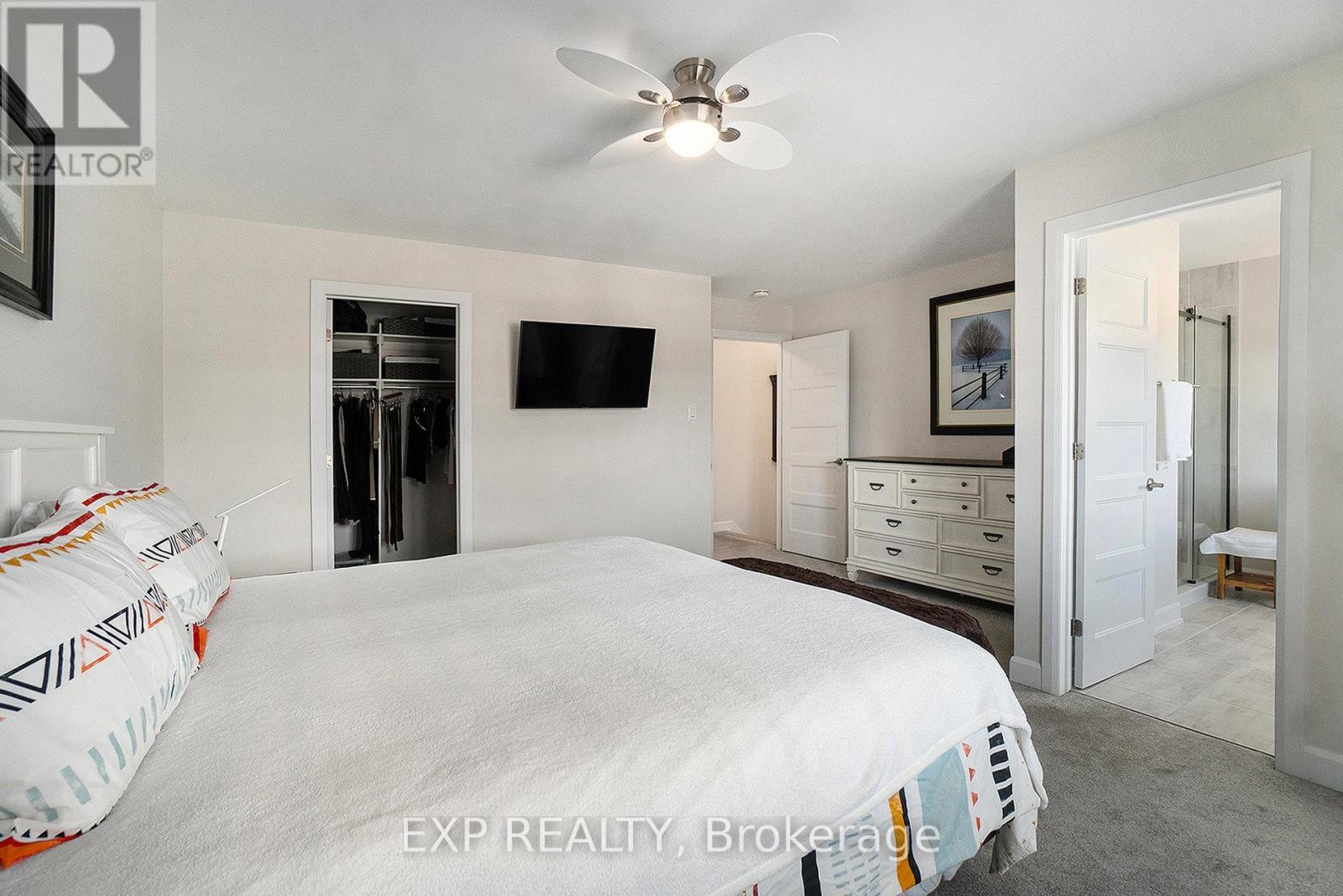 












704 AZURE STREET

,
Russell,




Ontario
K4R1E5

