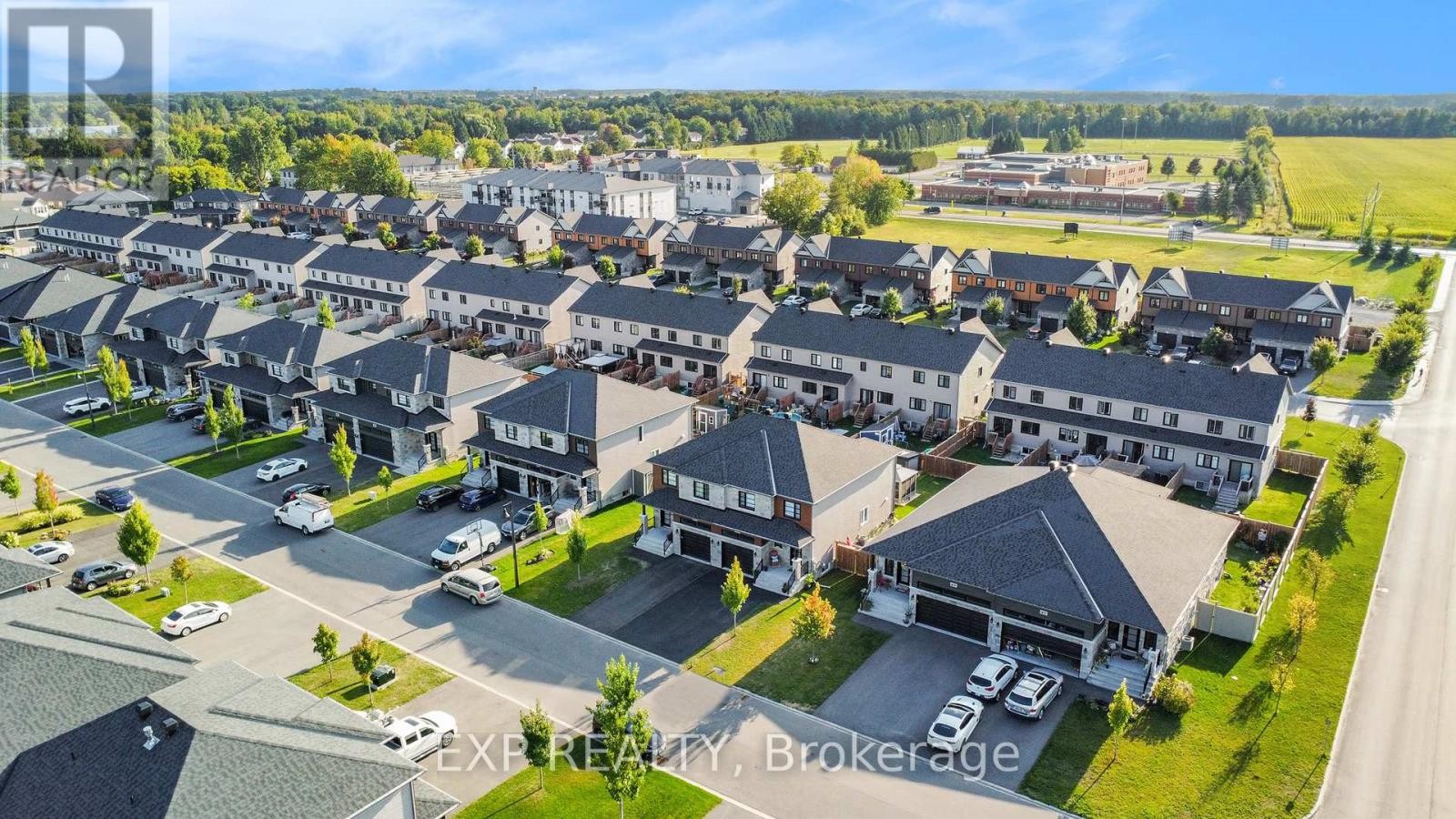 












704 AZURE STREET

,
Russell,




Ontario
K4R1E5

