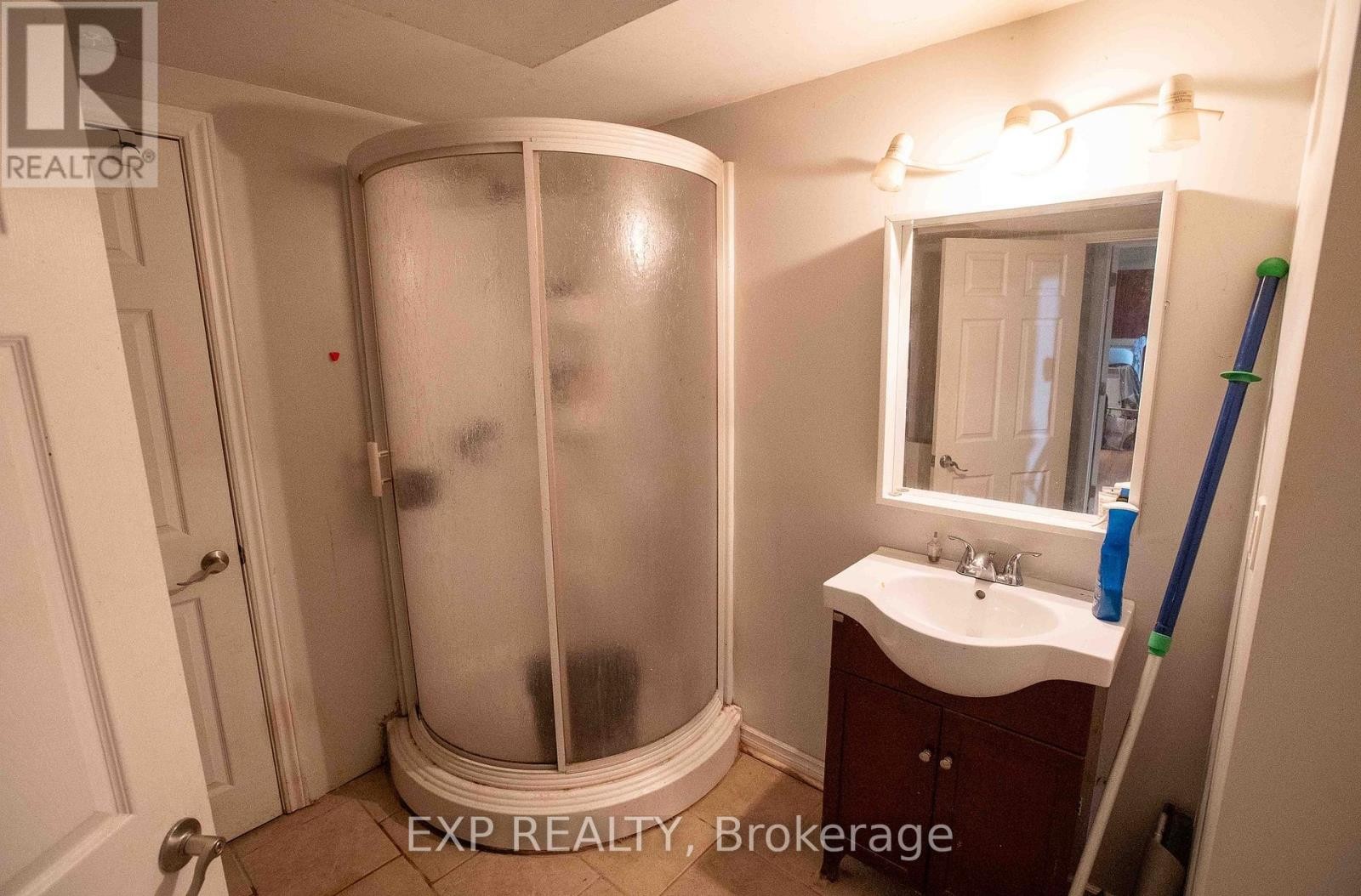 












1108 GRENOBLE CRESCENT

,
Ottawa,




Ontario
K1C2C6

