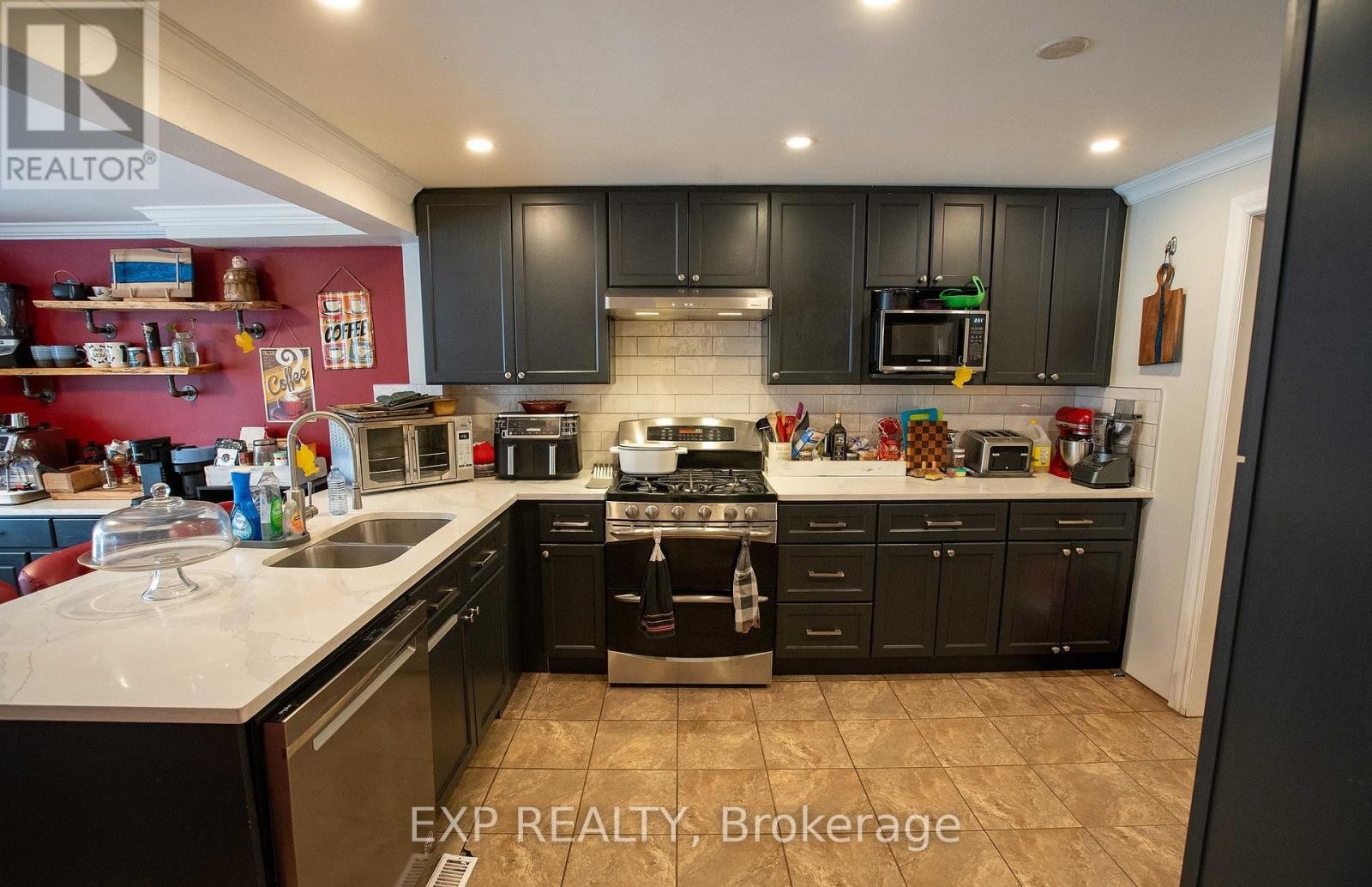 












1108 GRENOBLE CRESCENT

,
Ottawa,




Ontario
K1C2C6

