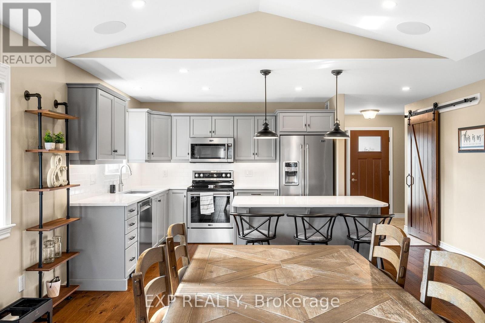 












86 HORTON STREET

,
Mississippi Mills,




Ontario
K0A1A0

