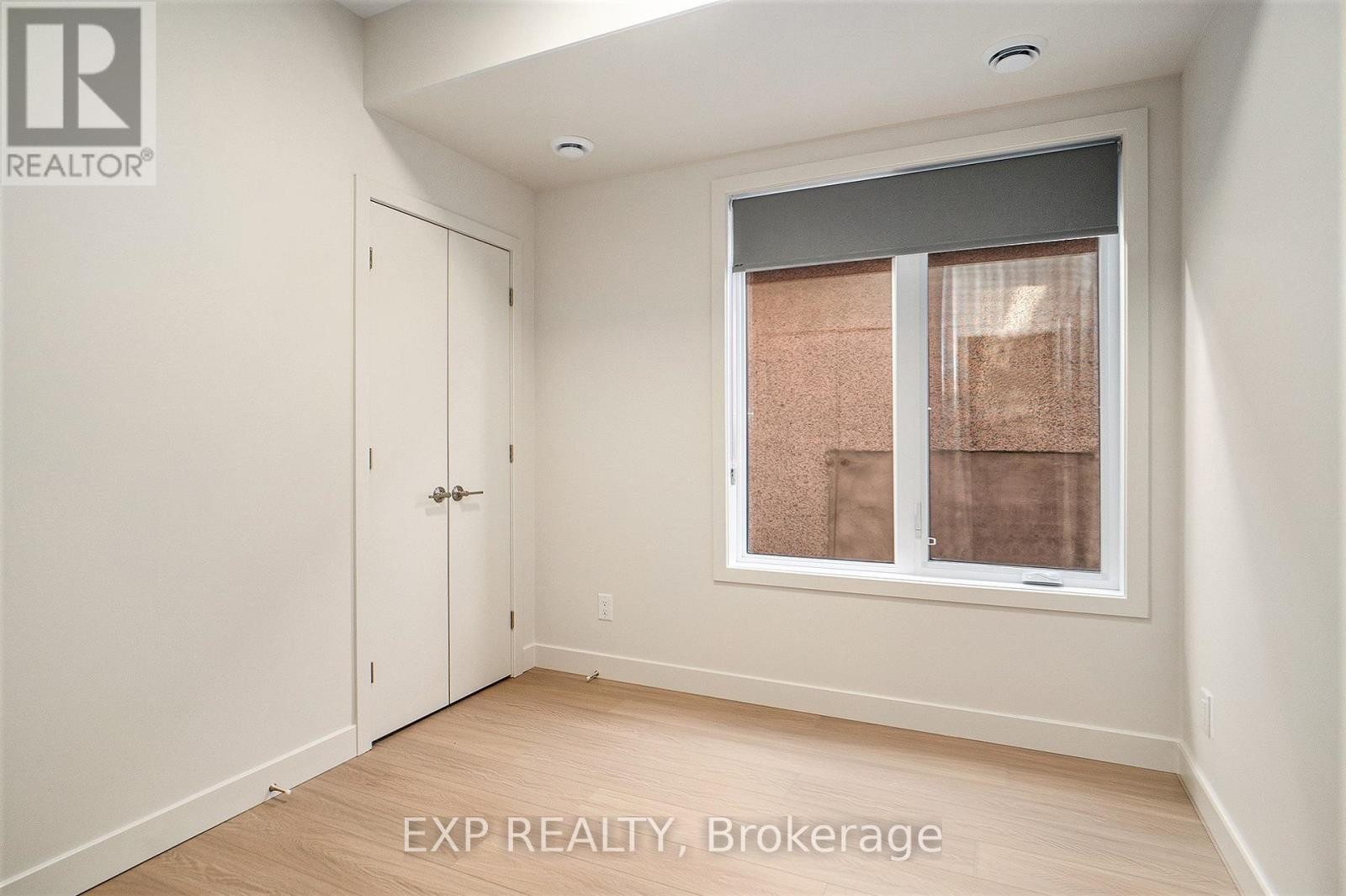 












7 - 158 LAVAL STREET

,
Ottawa,




Ontario
K1L7Z4

