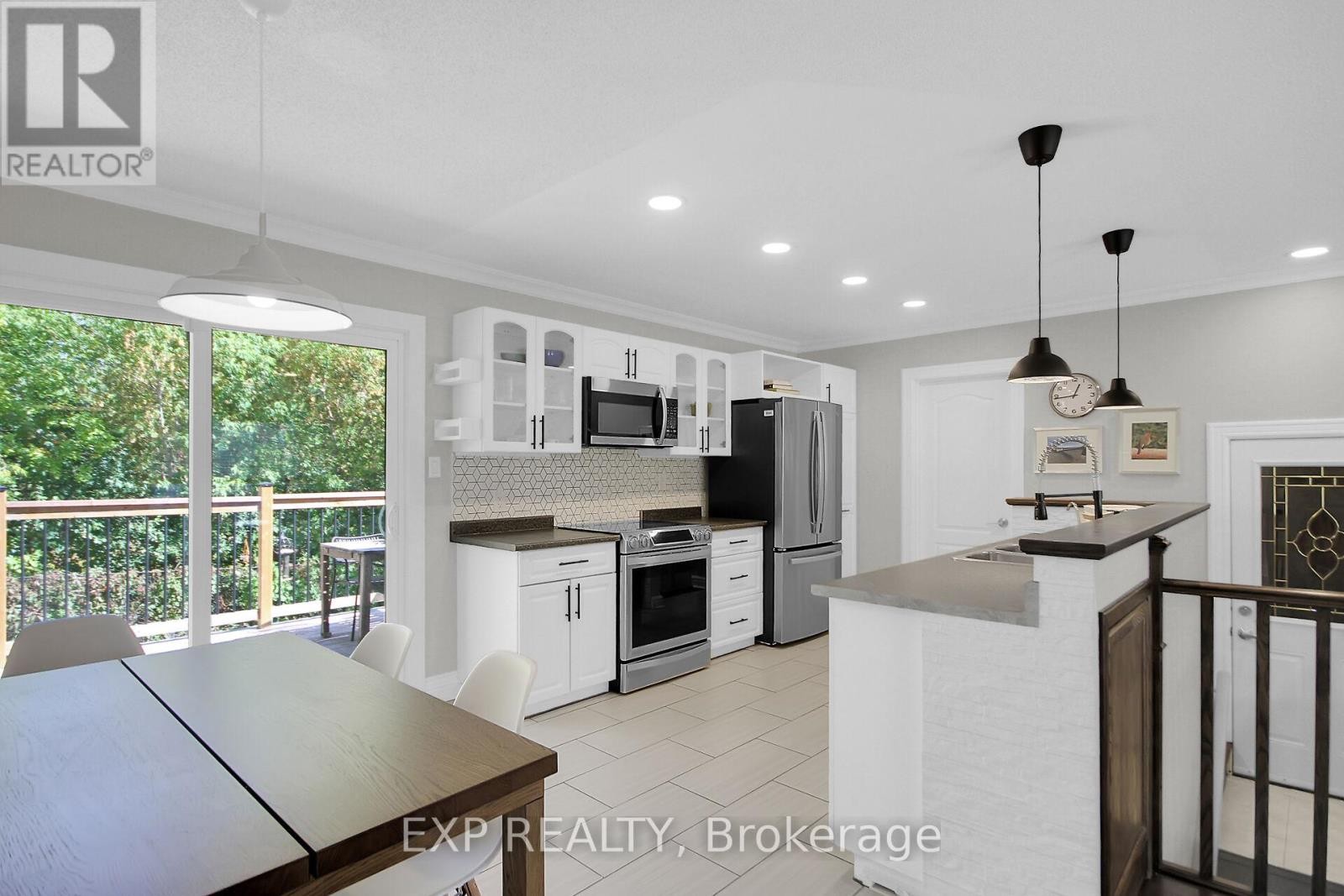 












301 WATER STREET

,
Mississippi Mills,




Ontario
K0A1A0

