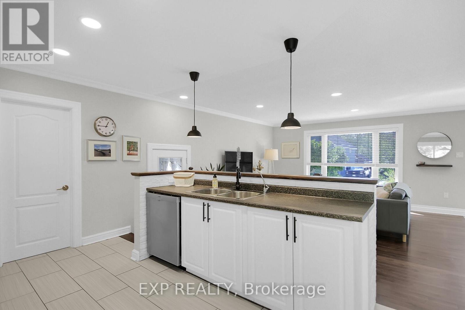 












301 WATER STREET

,
Mississippi Mills,




Ontario
K0A1A0

