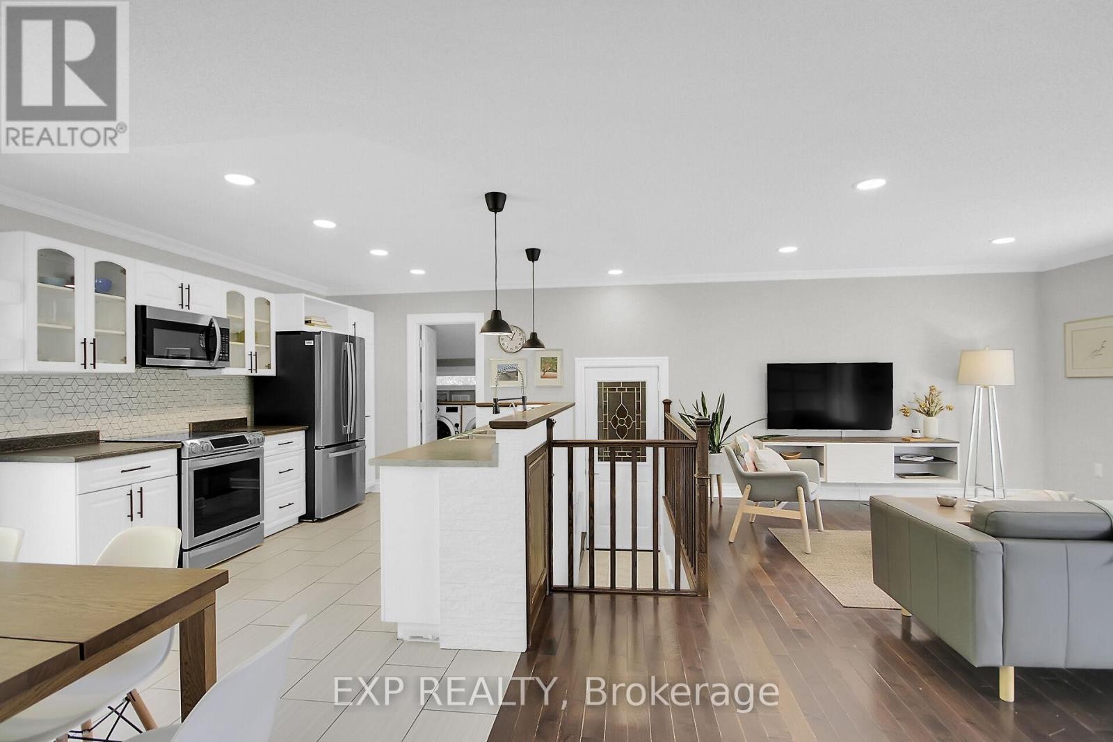 












301 WATER STREET

,
Mississippi Mills,




Ontario
K0A1A0

