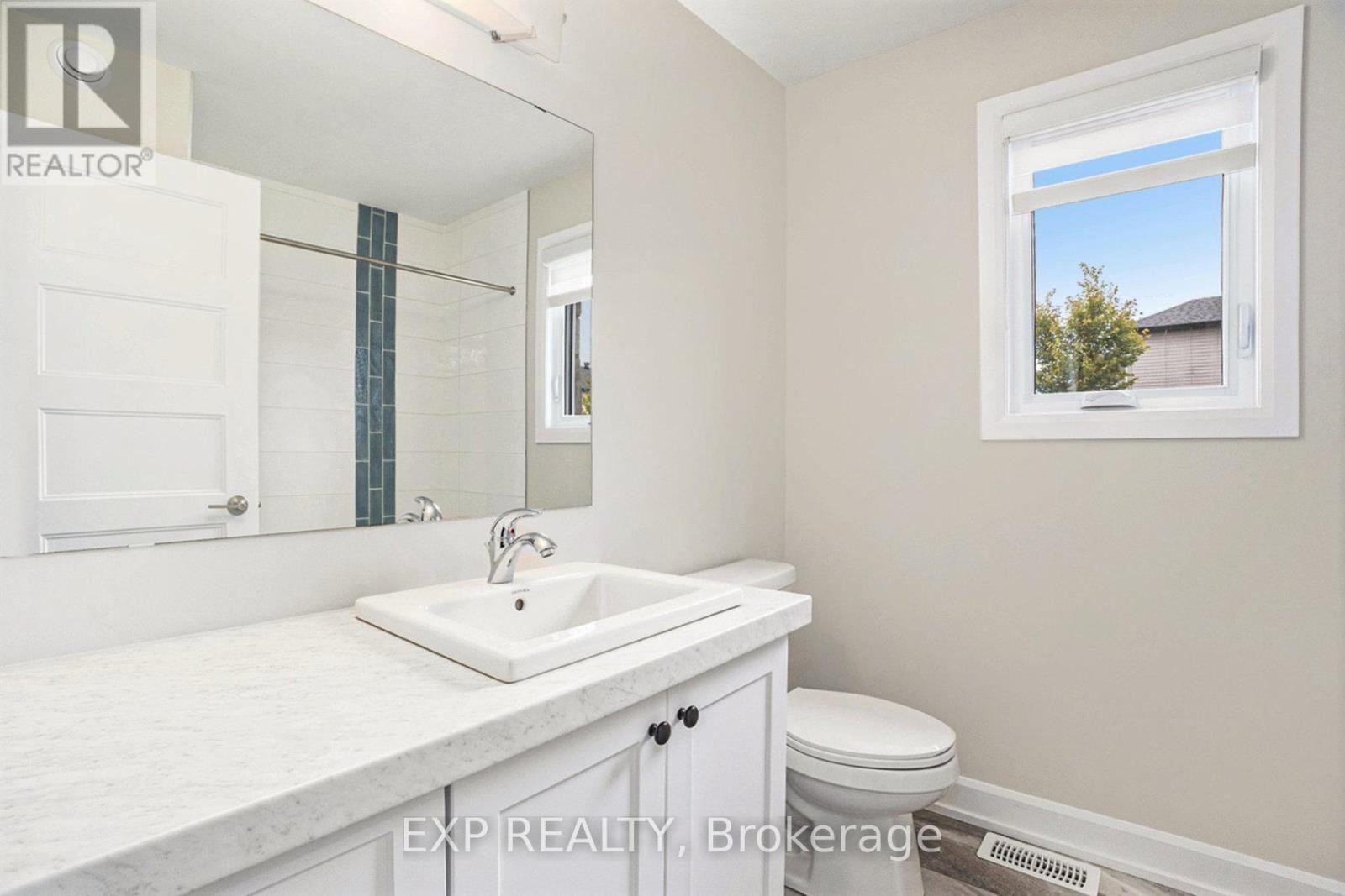 












701 AZURE STREET

,
Russell,




Ontario
K4R0E5

