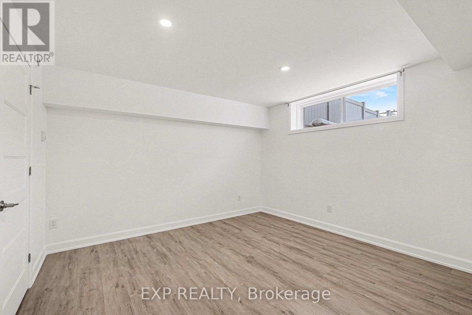 












220 CAPRI AVENUE

,
Russell,




Ontario
K0A1W0

