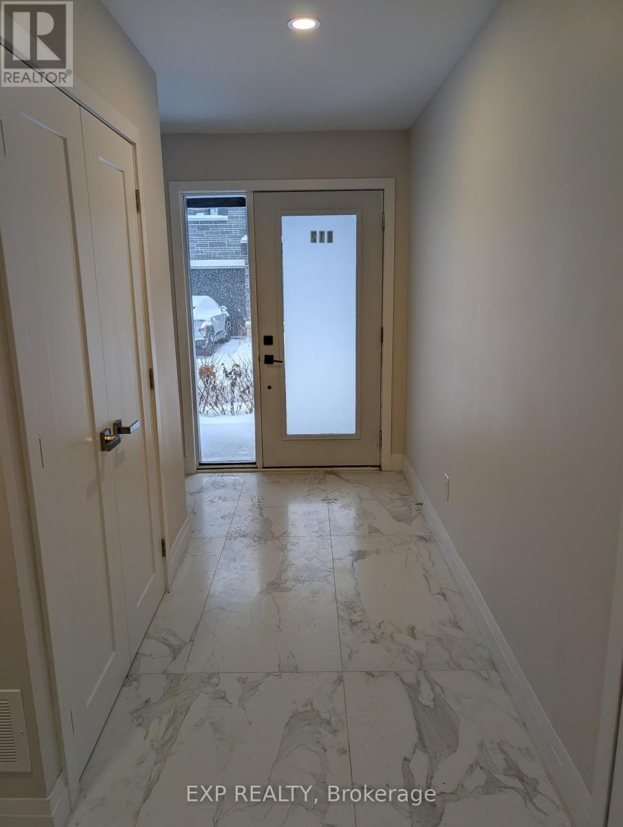 












812 STAR PRIVATE

,
Ottawa,




Ontario
K2K1W2

