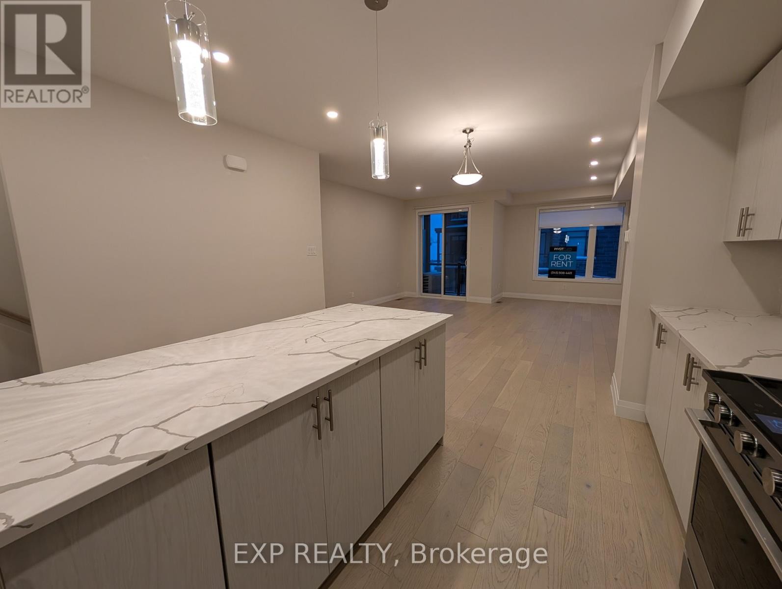 












812 STAR PRIVATE

,
Ottawa,




Ontario
K2K1W2

