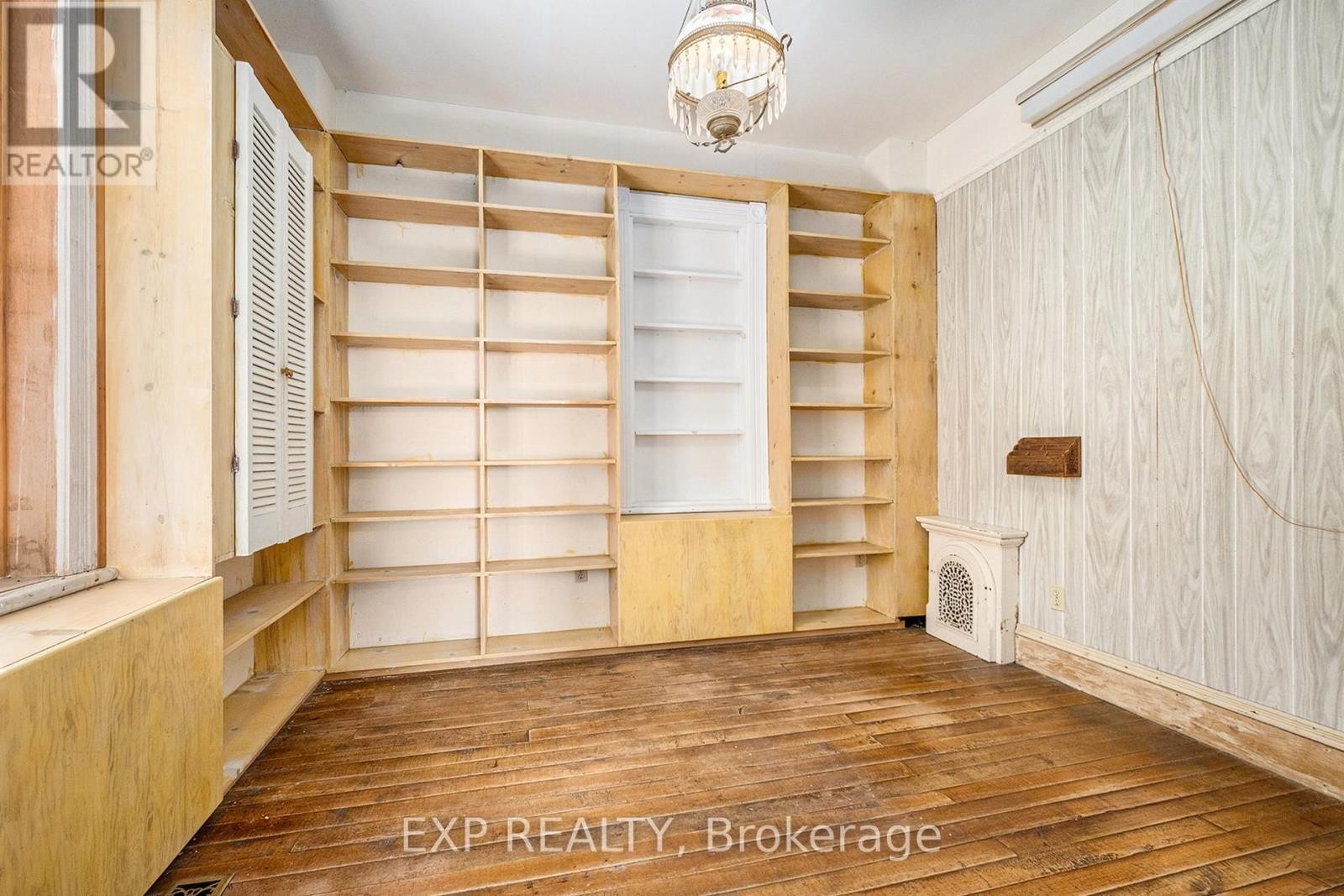 












18873 KENYON CONCESSION 5 ROAD

,
North Glengarry,




Ontario
K0C1A0

