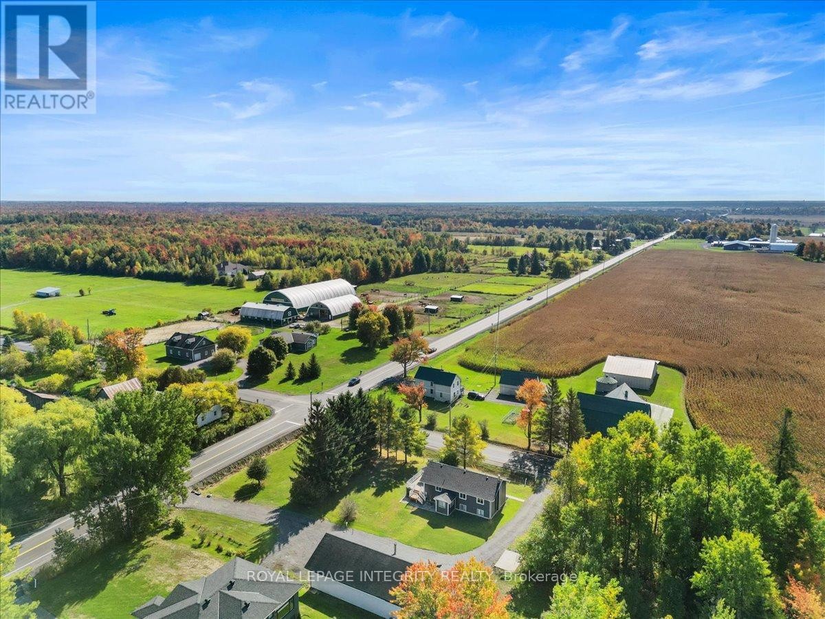 












565 VINETTE ROAD

,
Clarence-Rockland,




Ontario
K0A2A0

