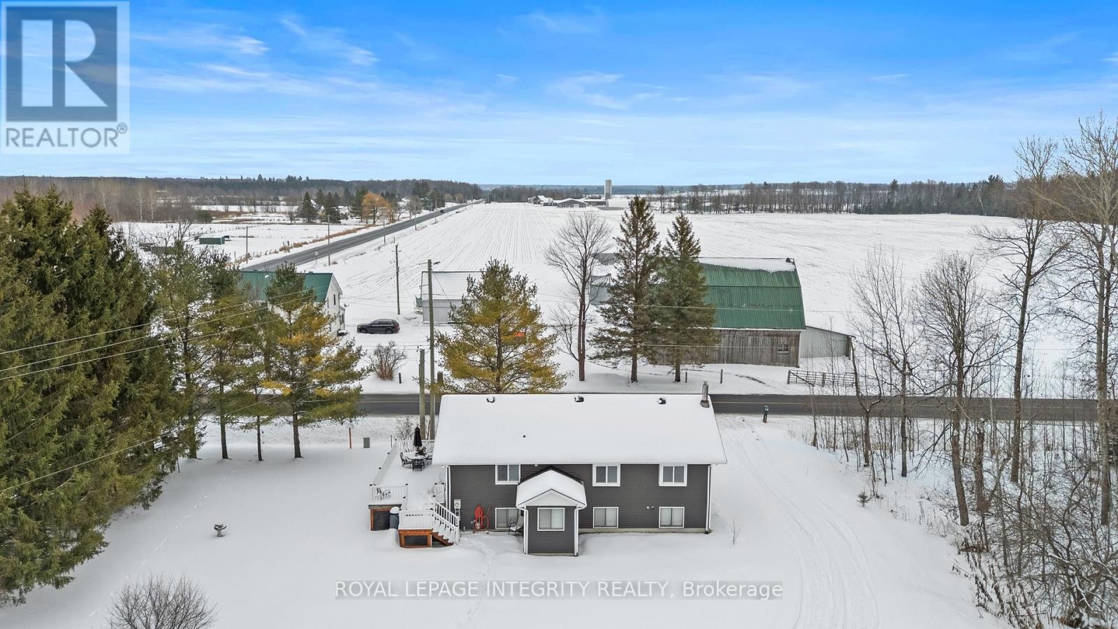 












565 VINETTE ROAD

,
Clarence-Rockland,




Ontario
K0A2A0

