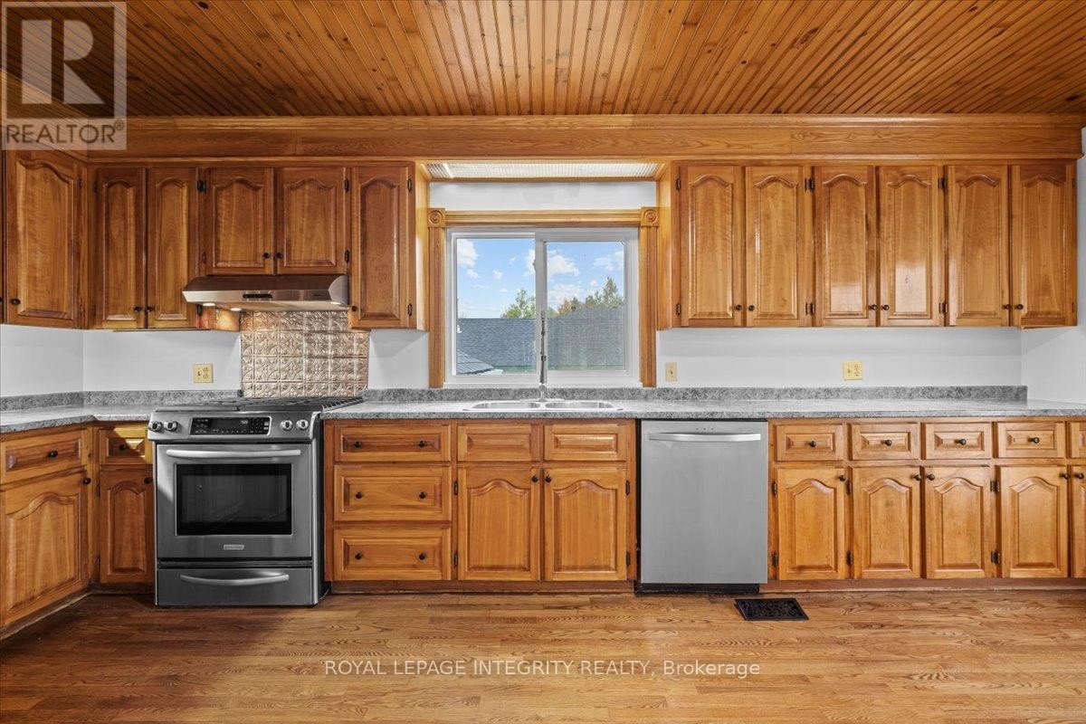 












565 VINETTE ROAD

,
Clarence-Rockland,




Ontario
K0A2A0

