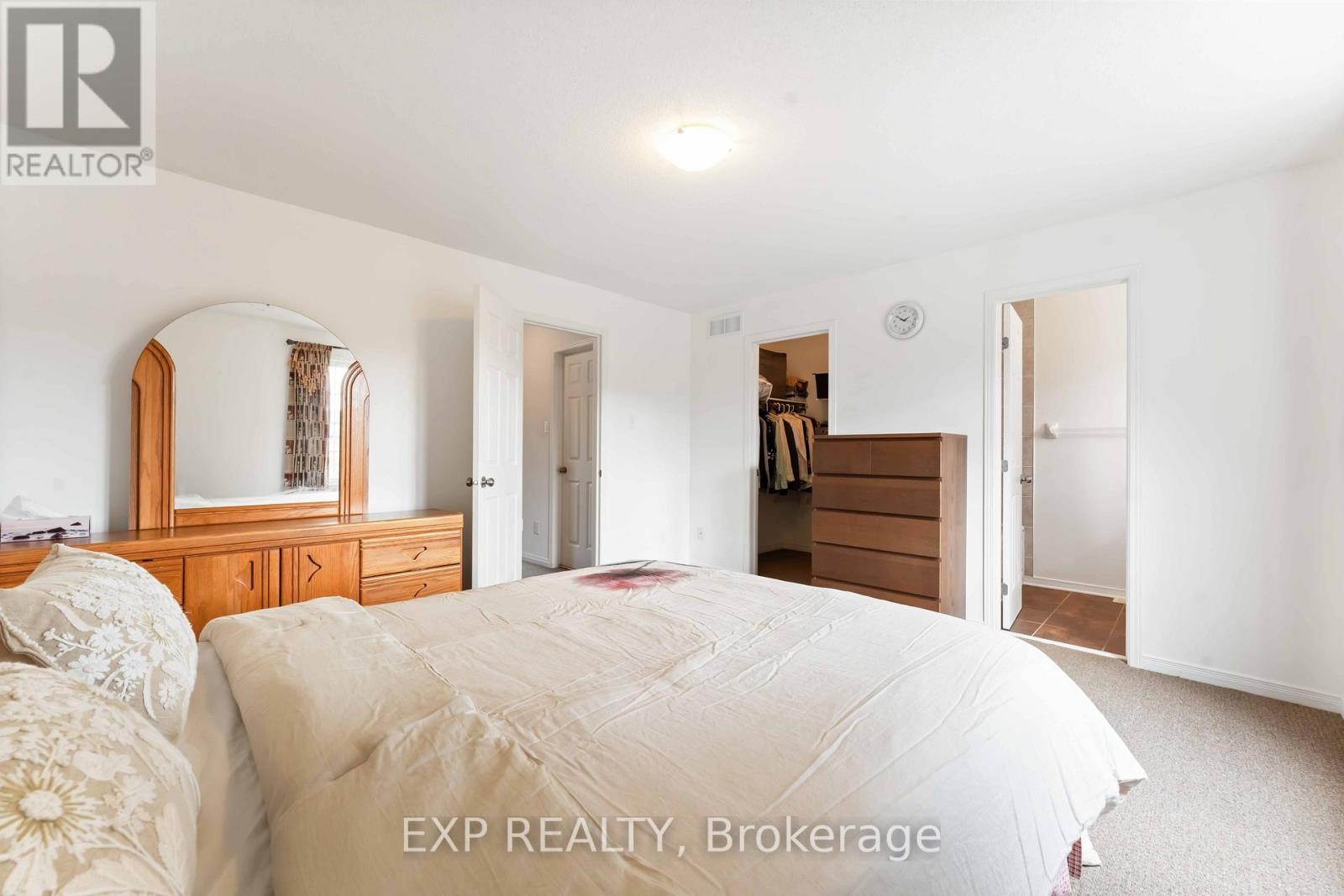 












438 HARESFIELD COURT

,
Ottawa,




Ontario
K4M0B6

