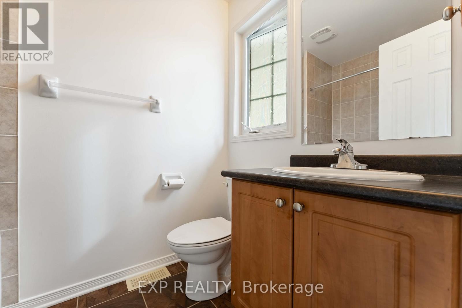 












438 HARESFIELD COURT

,
Ottawa,




Ontario
K4M0B6

