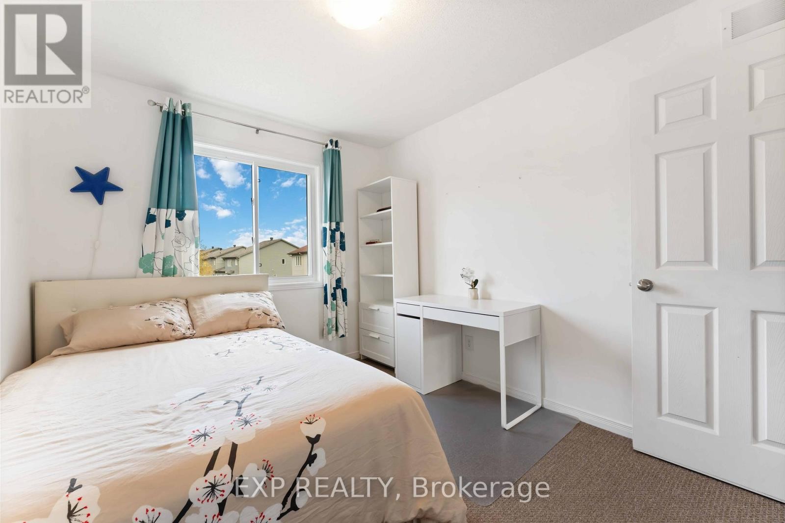 












438 HARESFIELD COURT

,
Ottawa,




Ontario
K4M0B6

