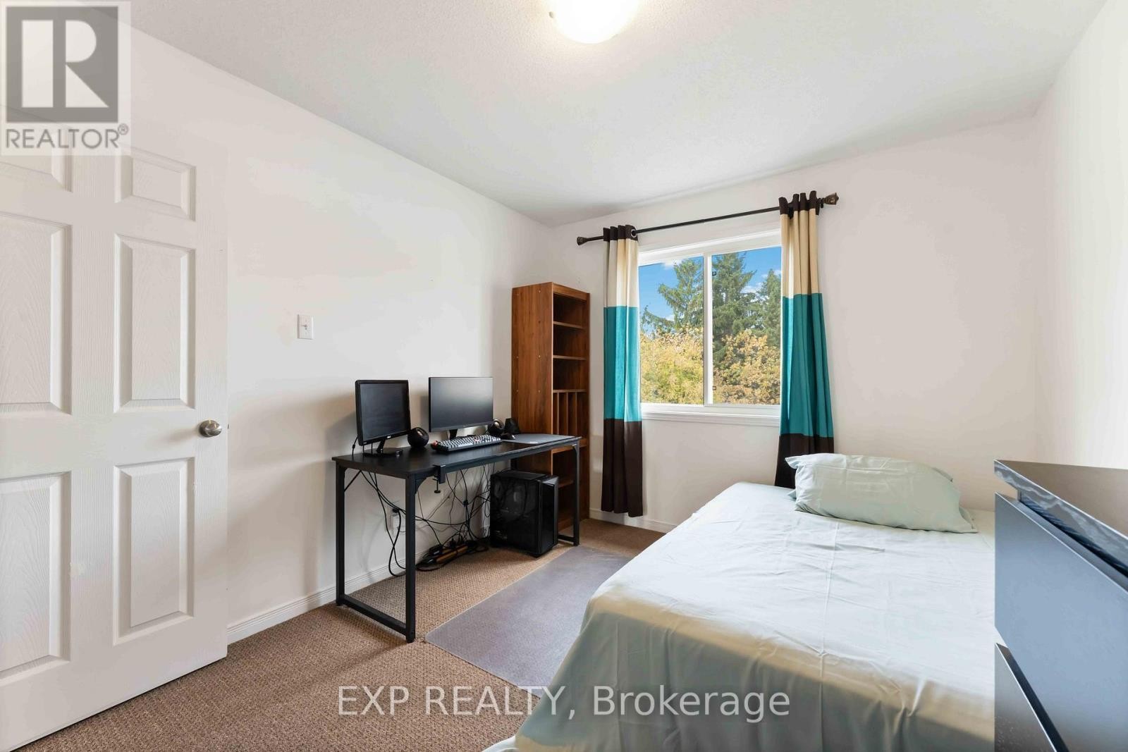 












438 HARESFIELD COURT

,
Ottawa,




Ontario
K4M0B6

