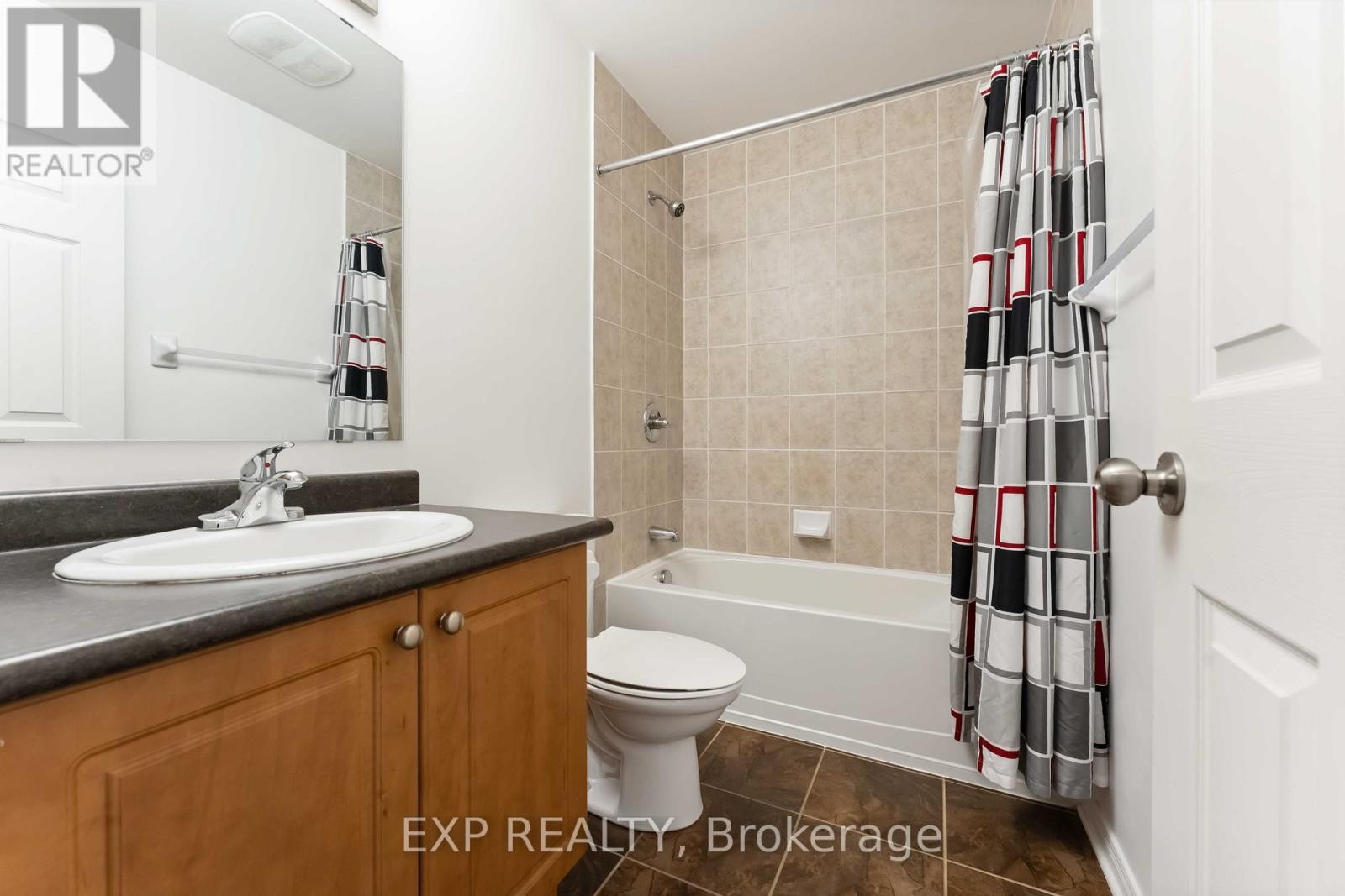 












438 HARESFIELD COURT

,
Ottawa,




Ontario
K4M0B6

