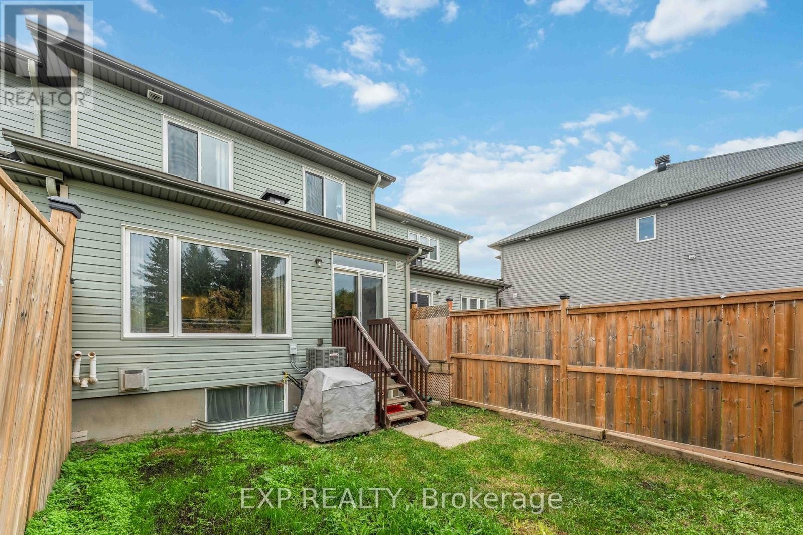 












438 HARESFIELD COURT

,
Ottawa,




Ontario
K4M0B6

