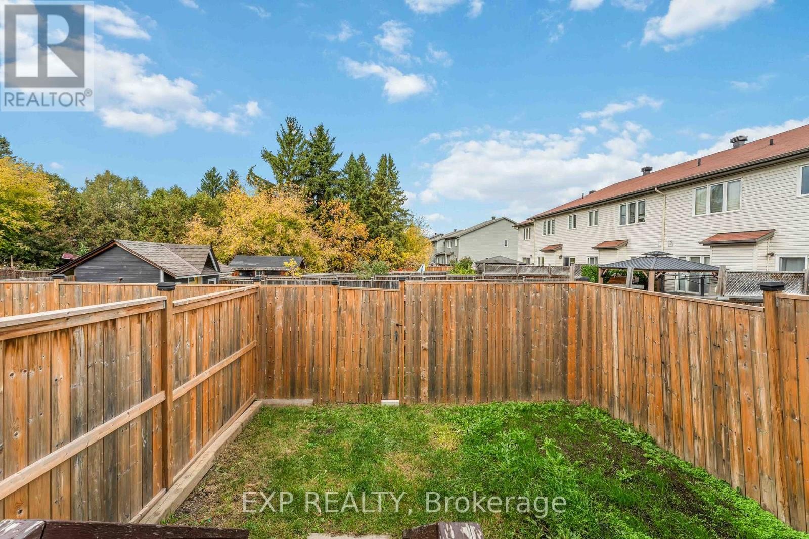 












438 HARESFIELD COURT

,
Ottawa,




Ontario
K4M0B6

