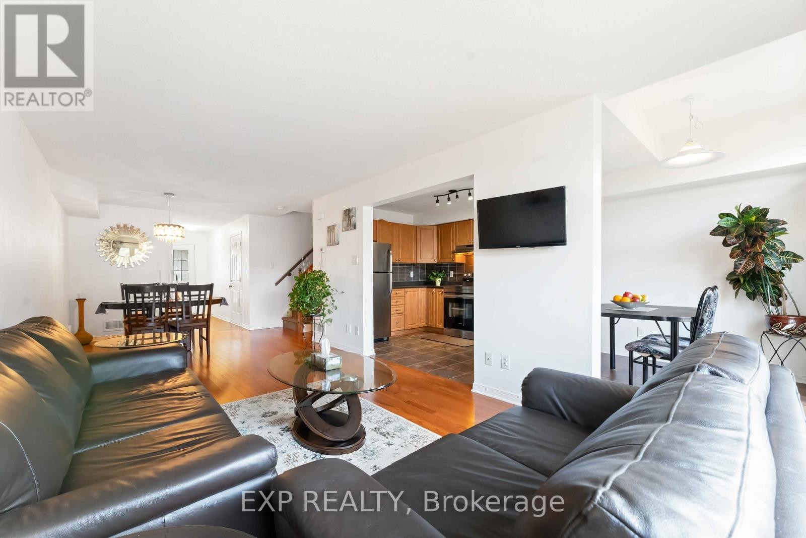 












438 HARESFIELD COURT

,
Ottawa,




Ontario
K4M0B6

