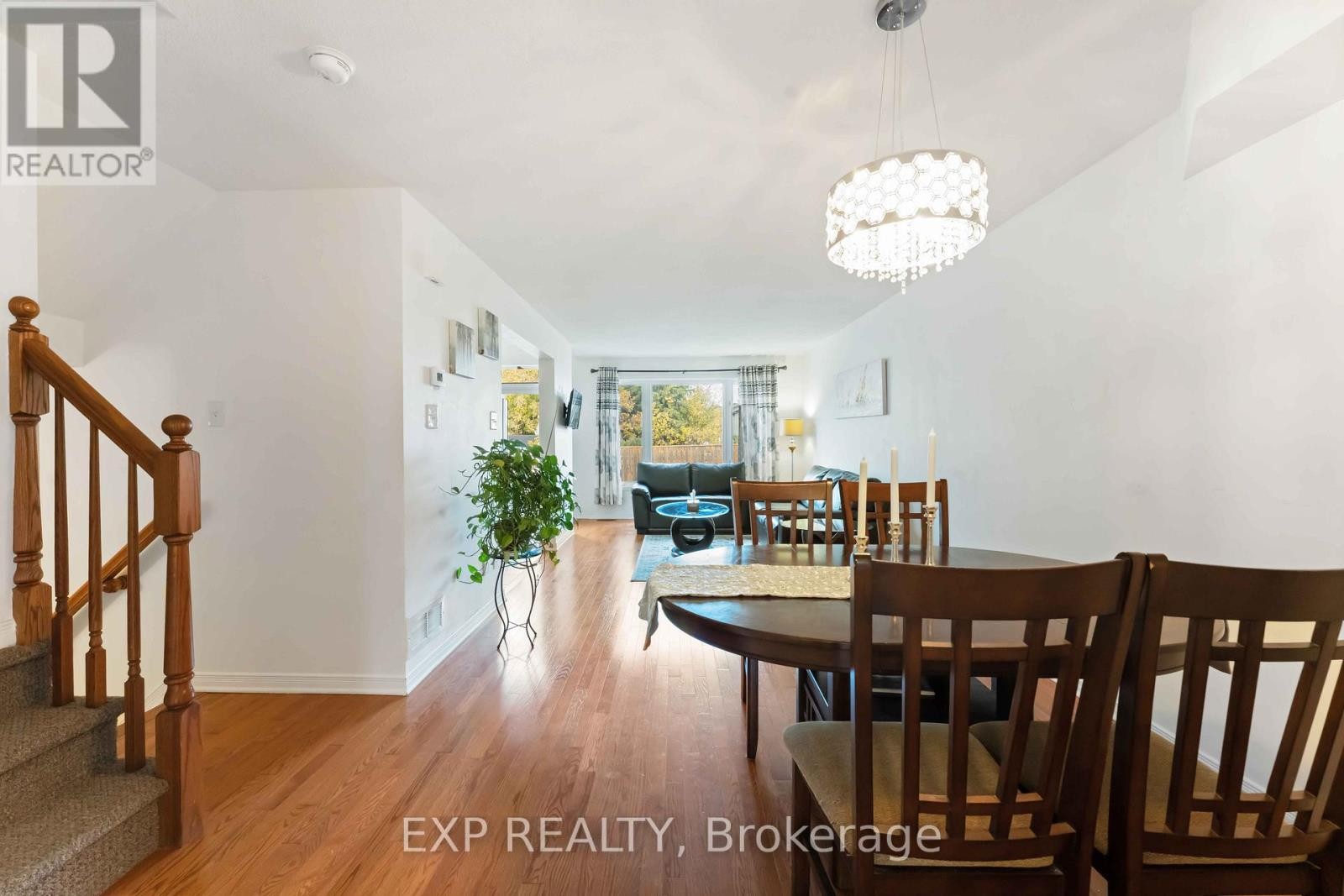 












438 HARESFIELD COURT

,
Ottawa,




Ontario
K4M0B6

