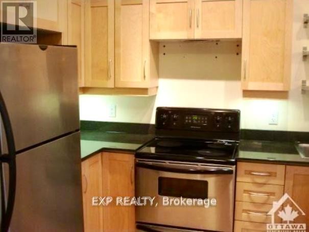 












402 - 290 POWELL AVENUE

,
Ottawa,




Ontario
K1S5T4

