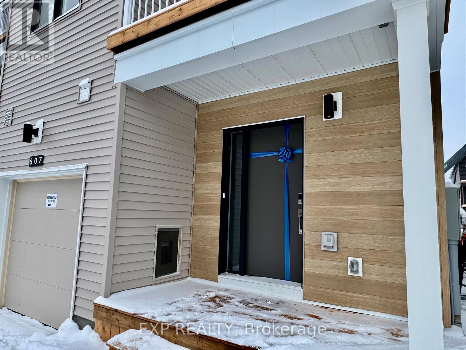 












607 BEE POLLEN WAY

,
Ottawa,




Ontario
K2W0N9

