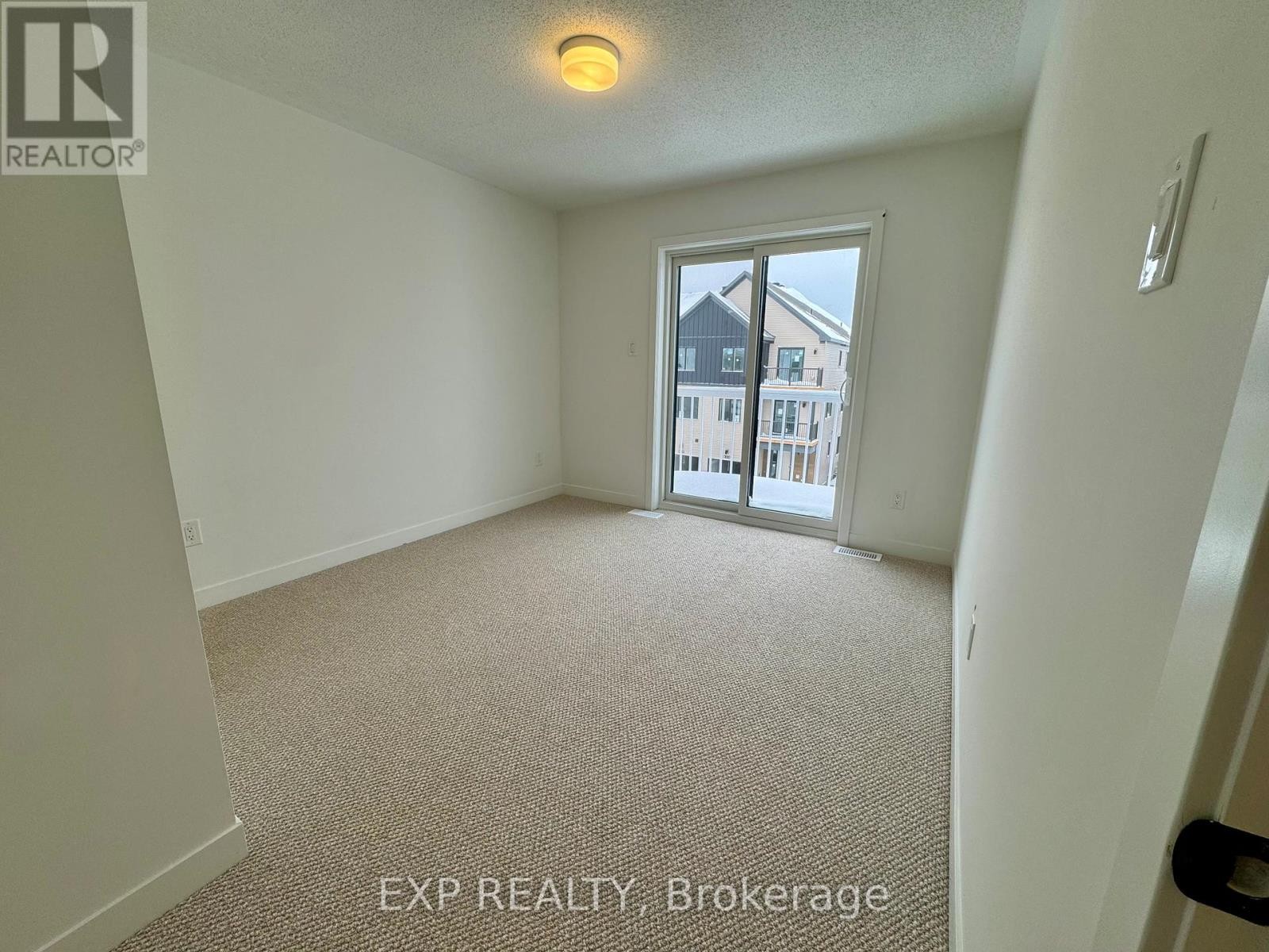 












607 BEE POLLEN WAY

,
Ottawa,




Ontario
K2W0N9

