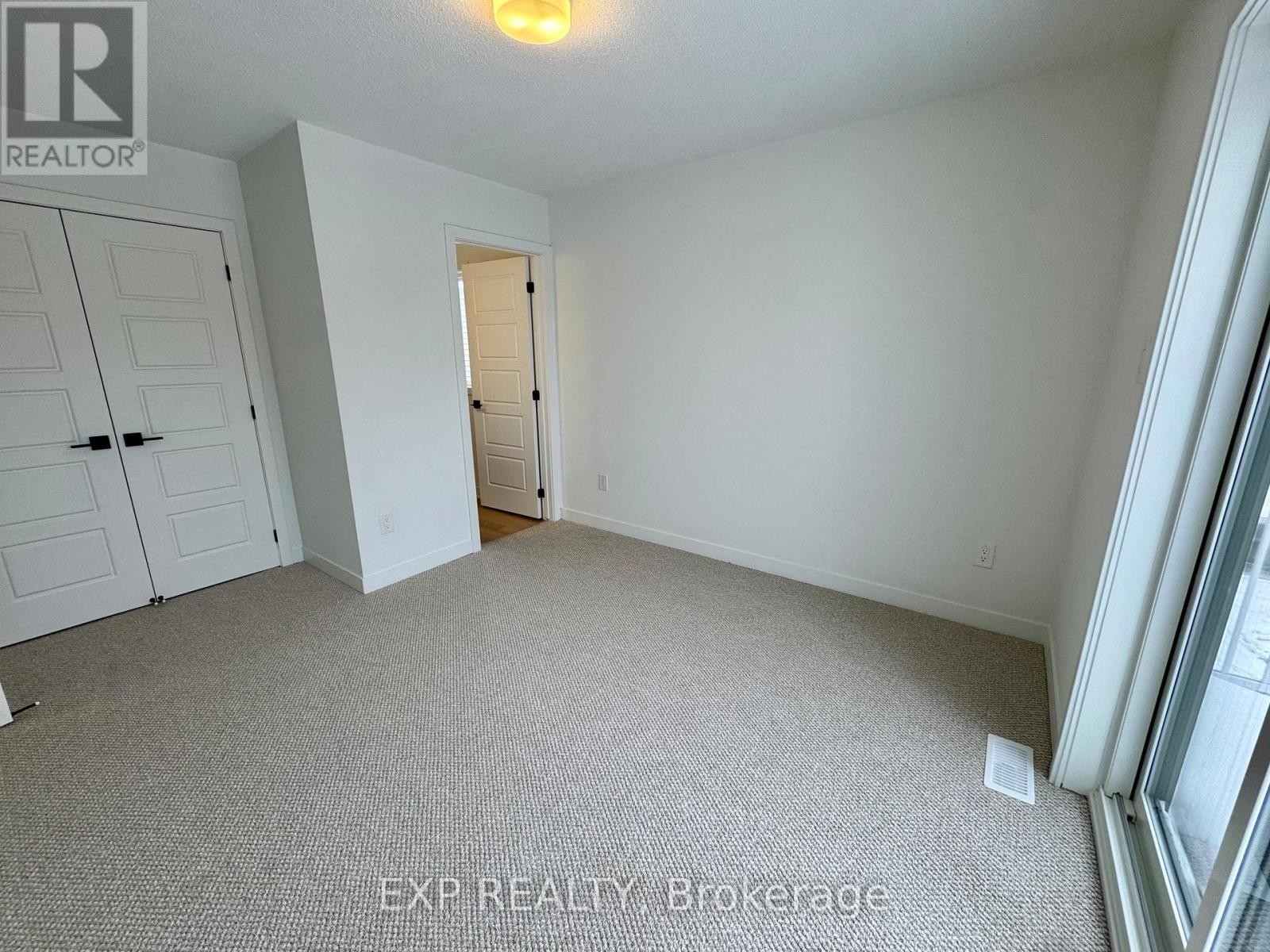 












607 BEE POLLEN WAY

,
Ottawa,




Ontario
K2W0N9

