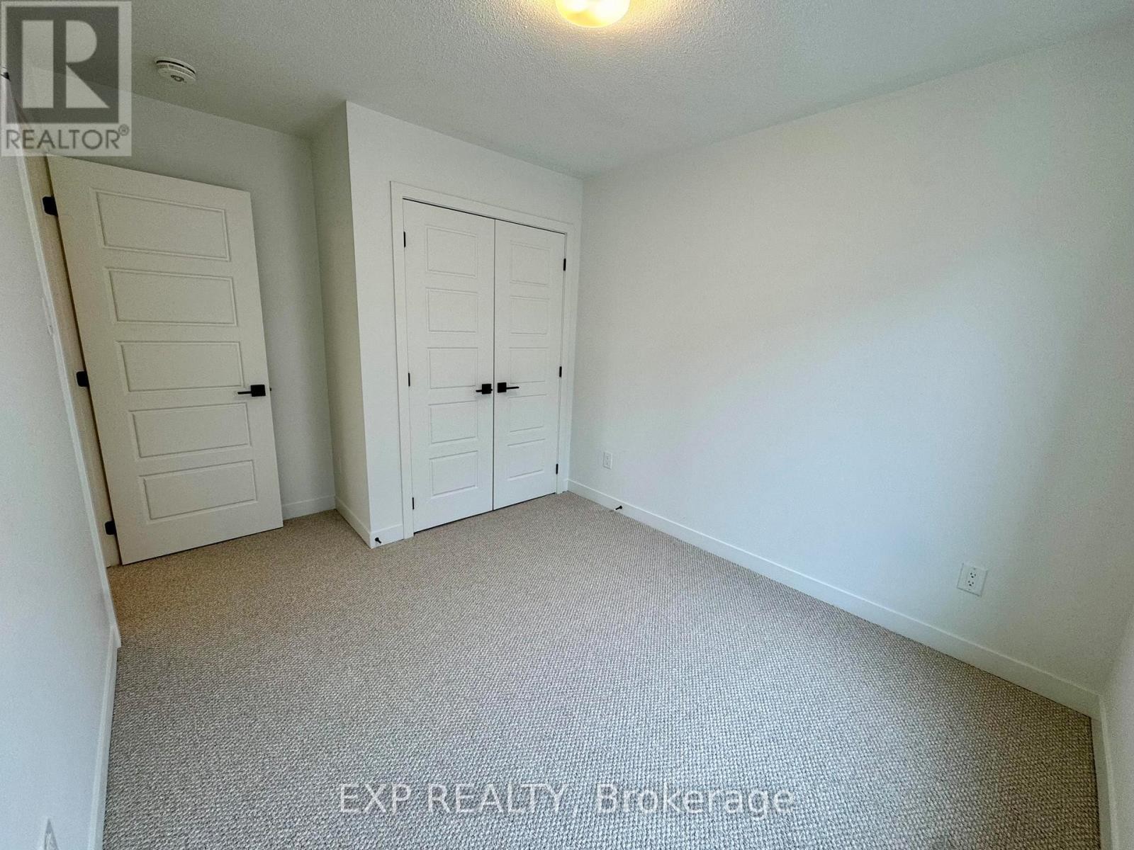 












607 BEE POLLEN WAY

,
Ottawa,




Ontario
K2W0N9

