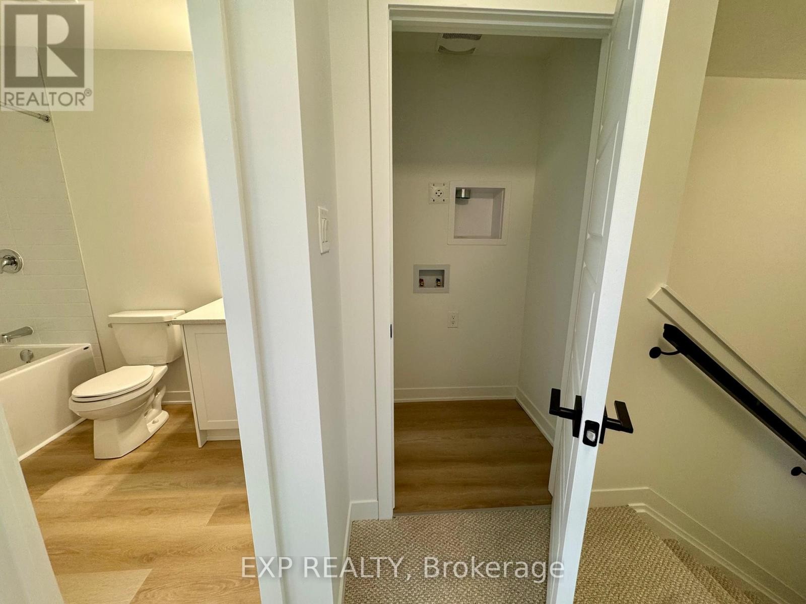 












607 BEE POLLEN WAY

,
Ottawa,




Ontario
K2W0N9

