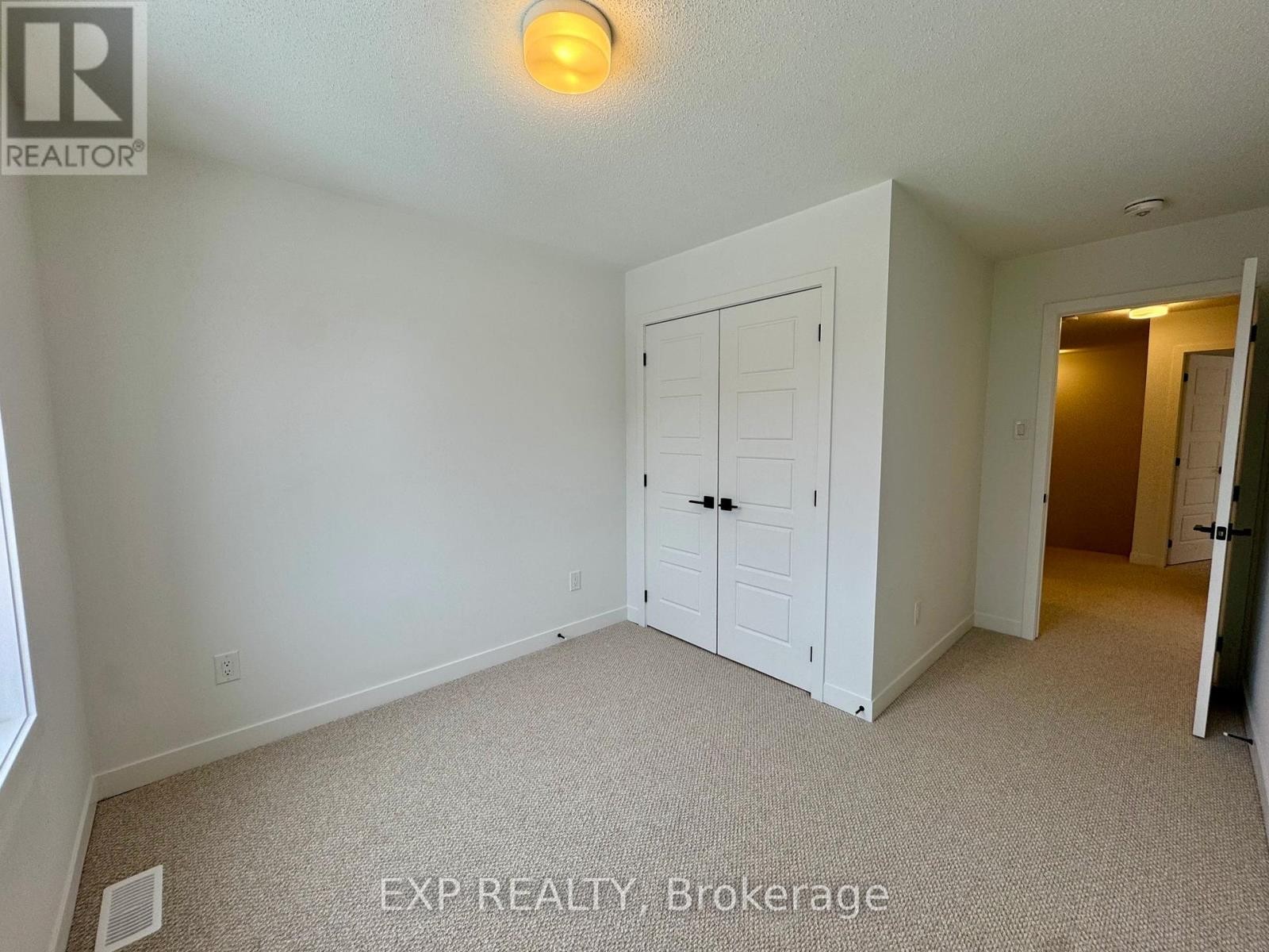 












607 BEE POLLEN WAY

,
Ottawa,




Ontario
K2W0N9

