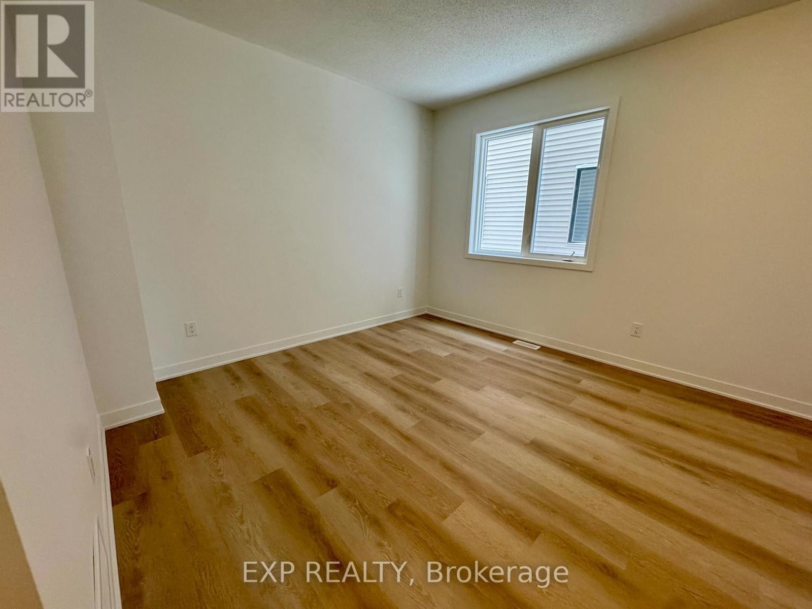 












607 BEE POLLEN WAY

,
Ottawa,




Ontario
K2W0N9

