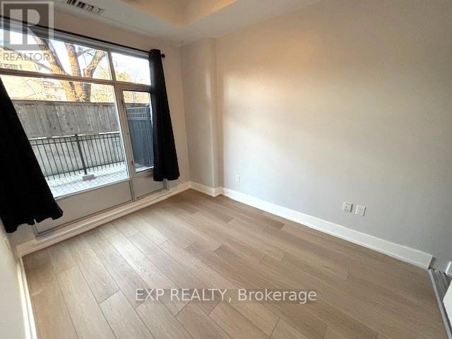 












210 - 100 CHAMPAGNE AVENUE S

,
Ottawa,




Ontario
K1S4P4

