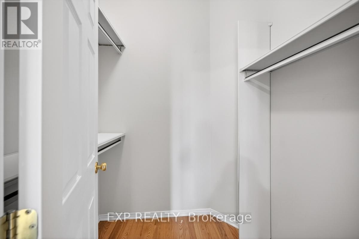 












215 CAIRNSMORE CIRCLE

,
Ottawa,




Ontario
K2J0G5

