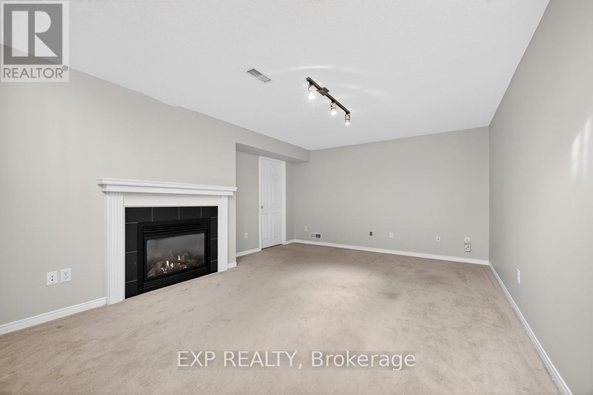 












215 CAIRNSMORE CIRCLE

,
Ottawa,




Ontario
K2J0G5

