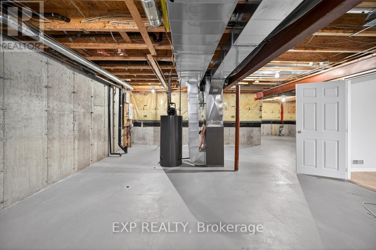 












215 CAIRNSMORE CIRCLE

,
Ottawa,




Ontario
K2J0G5

