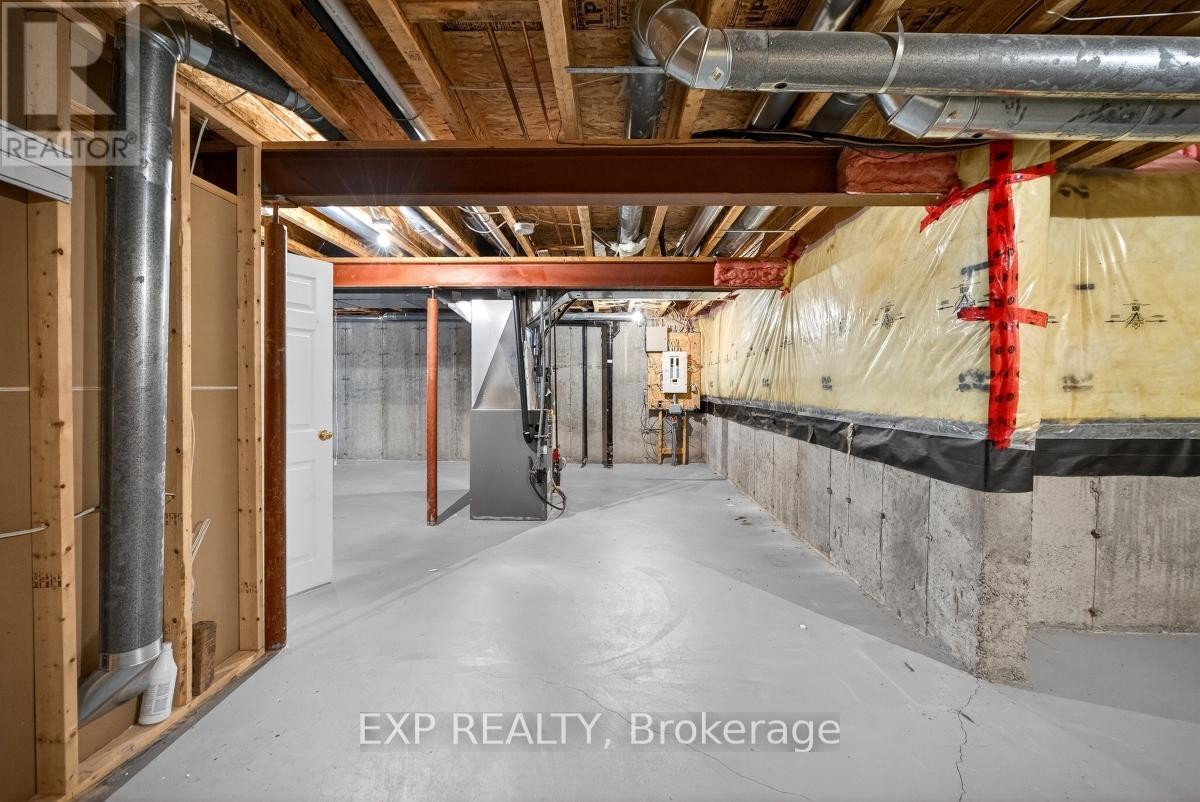 












215 CAIRNSMORE CIRCLE

,
Ottawa,




Ontario
K2J0G5

