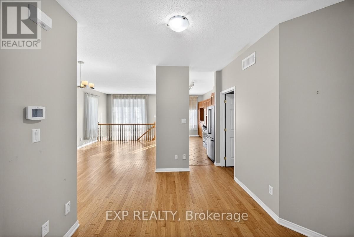 












215 CAIRNSMORE CIRCLE

,
Ottawa,




Ontario
K2J0G5

