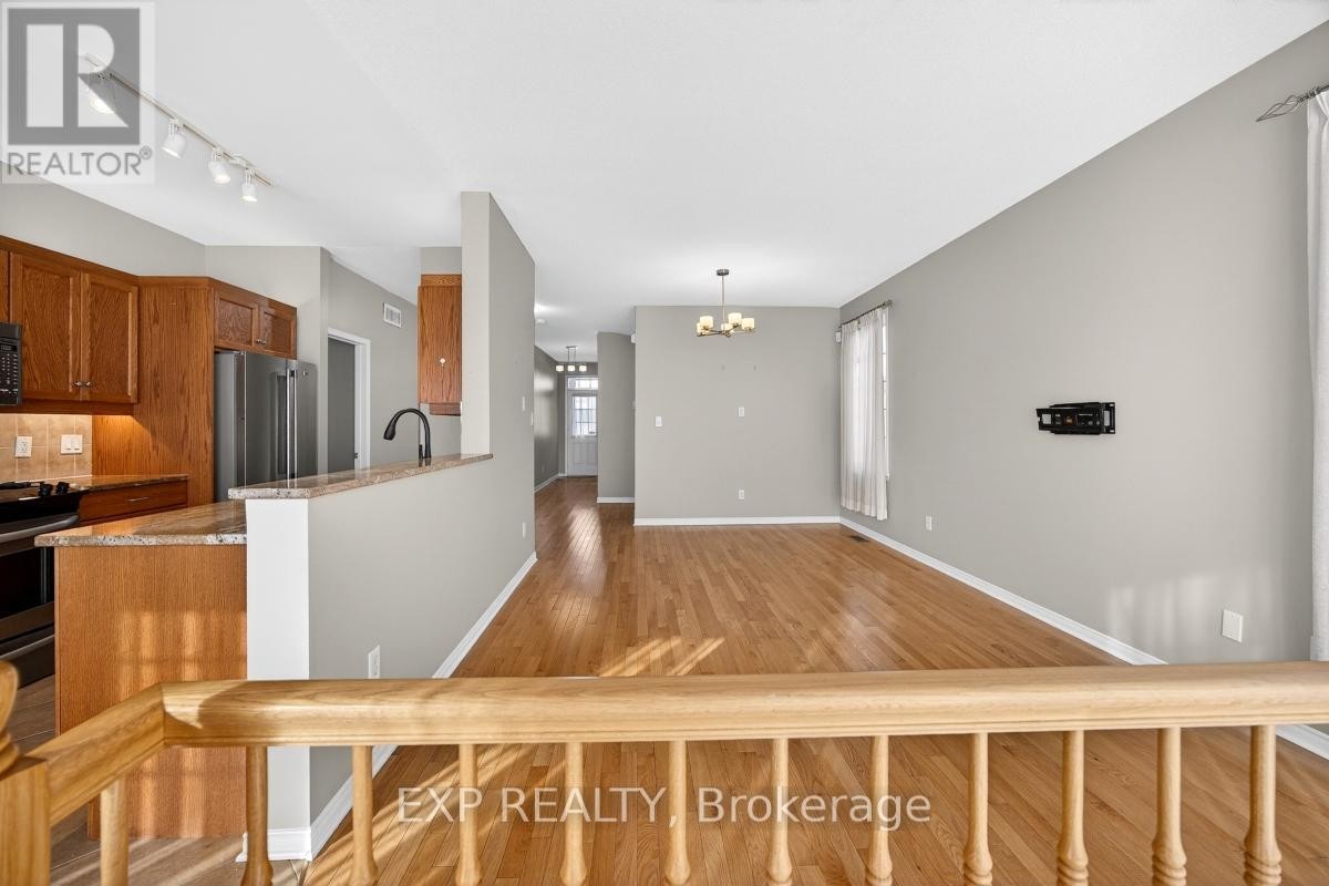 












215 CAIRNSMORE CIRCLE

,
Ottawa,




Ontario
K2J0G5

