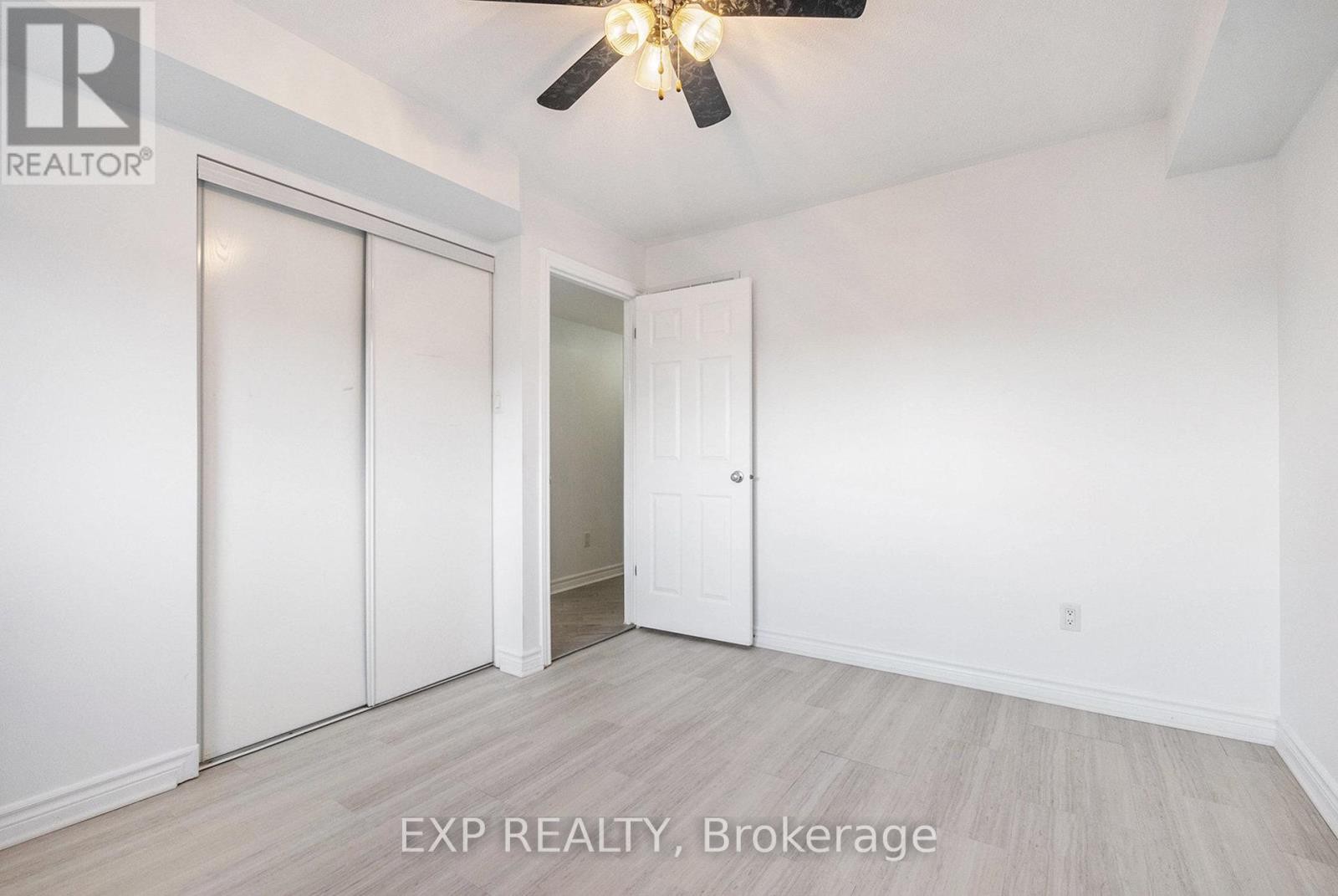 












2 - 305 CRESTHAVEN DRIVE

,
Ottawa,




Ontario
K2G4R5

