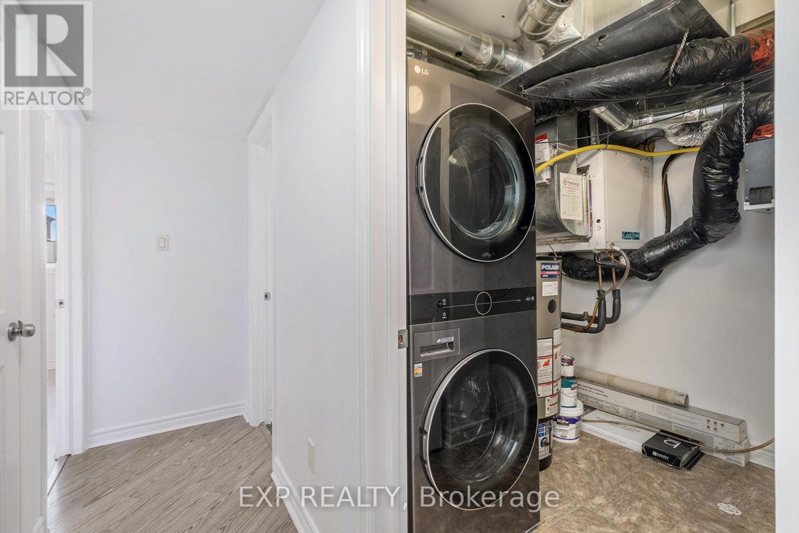 












2 - 305 CRESTHAVEN DRIVE

,
Ottawa,




Ontario
K2G4R5

