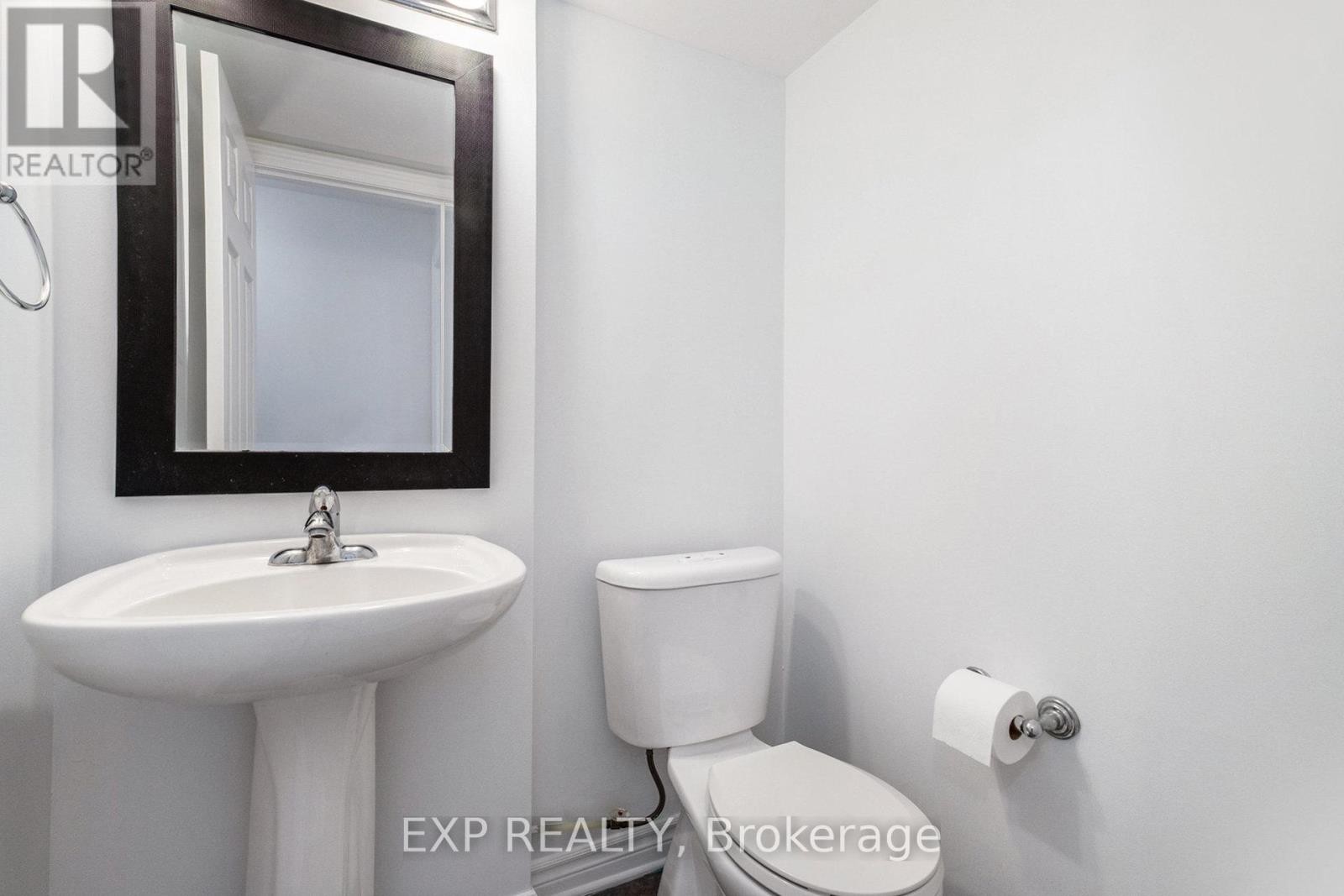 












2 - 305 CRESTHAVEN DRIVE

,
Ottawa,




Ontario
K2G4R5

