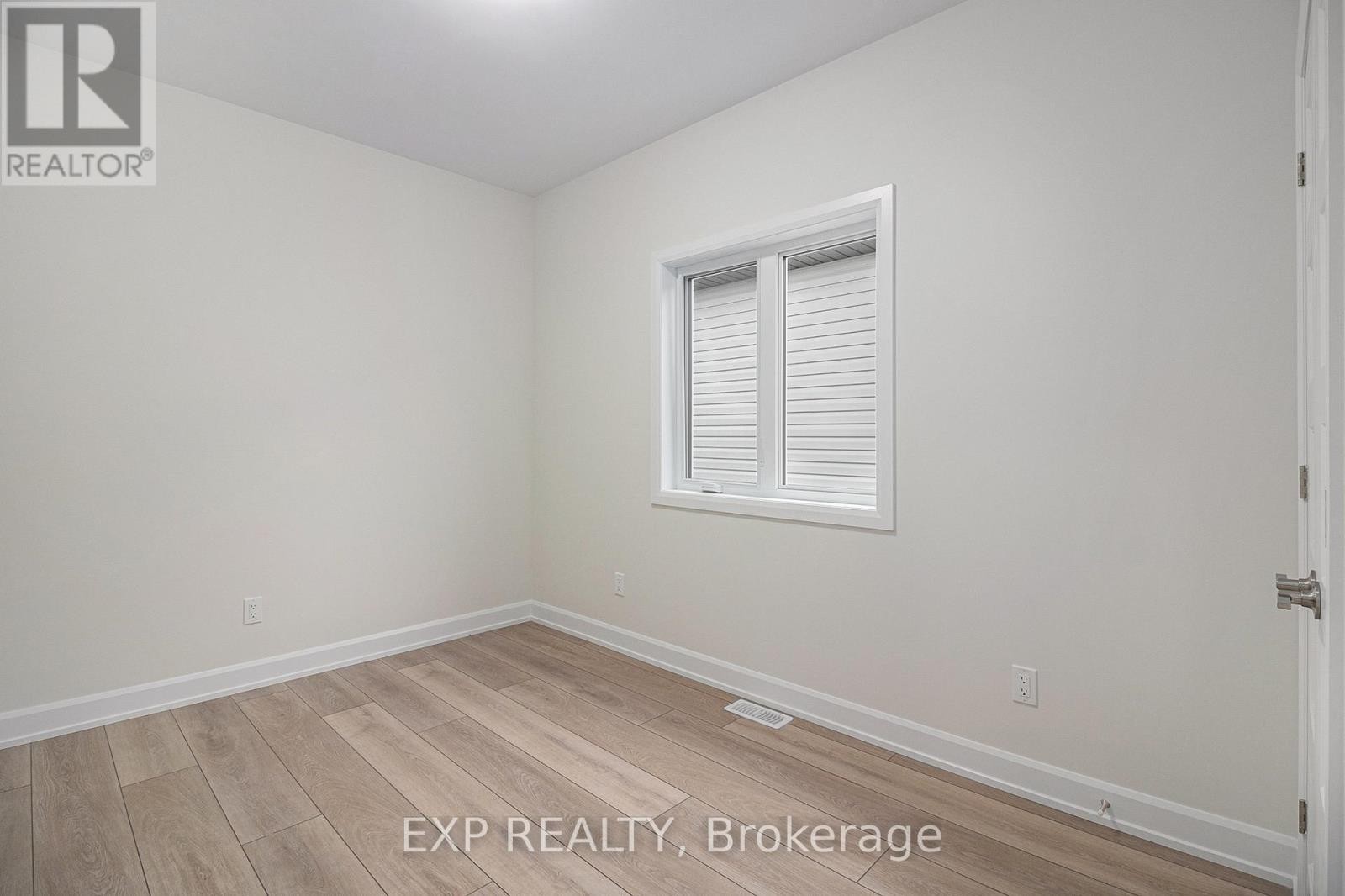 












914 CHABLIS CRESCENT

,
Russell,




Ontario
K0A1W0

